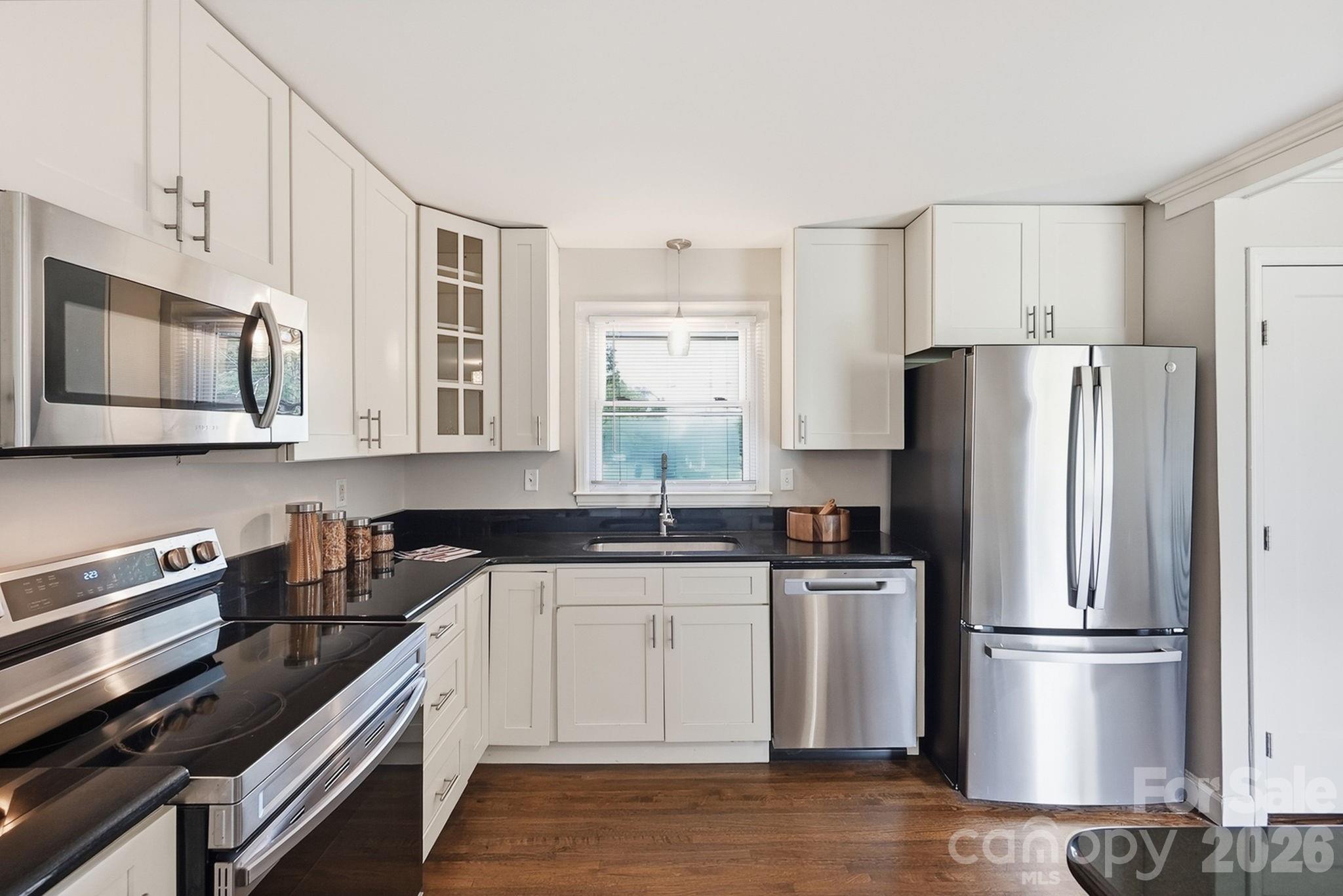 4712 Fairheath Road — Charlotte