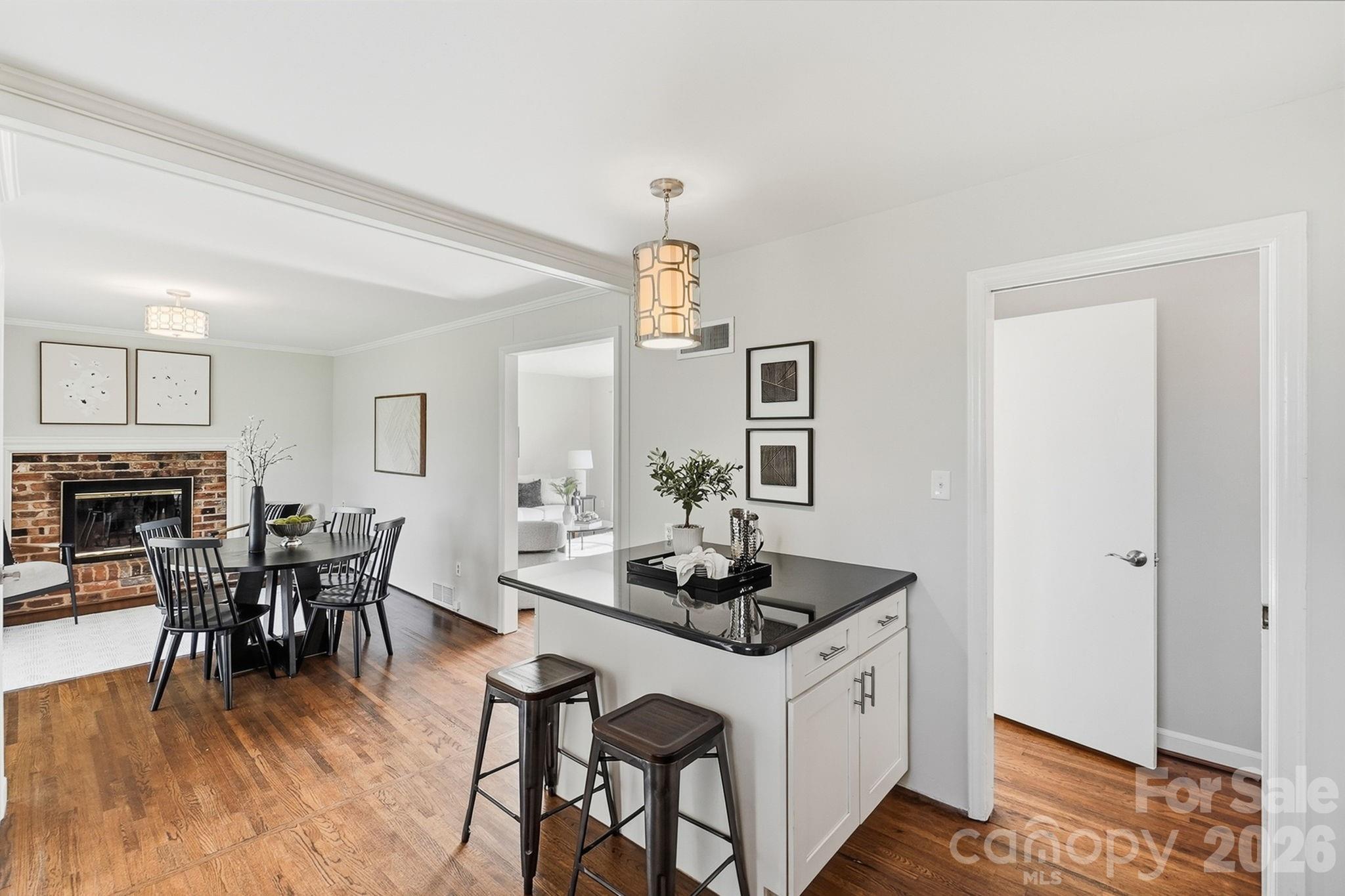 4712 Fairheath Road — Charlotte
