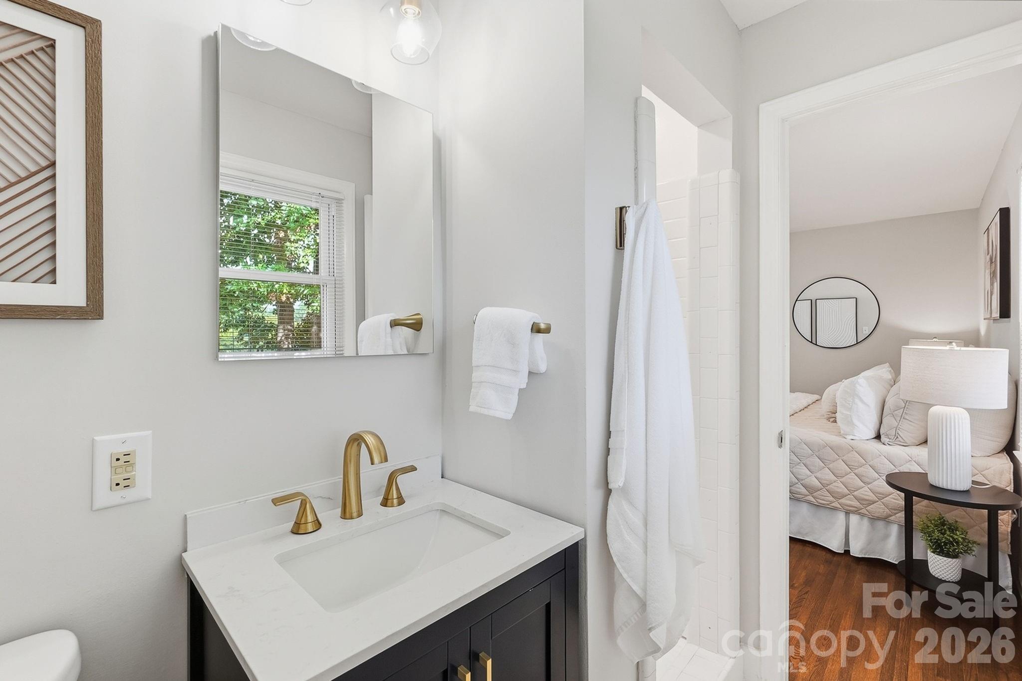 4712 Fairheath Road — Charlotte