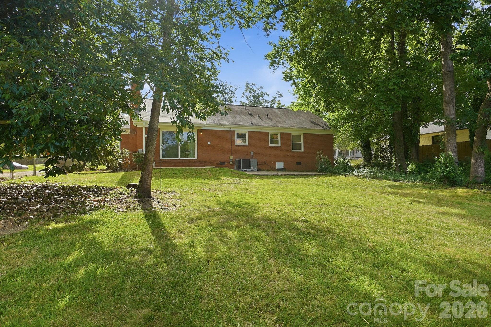 4712 Fairheath Road — Charlotte