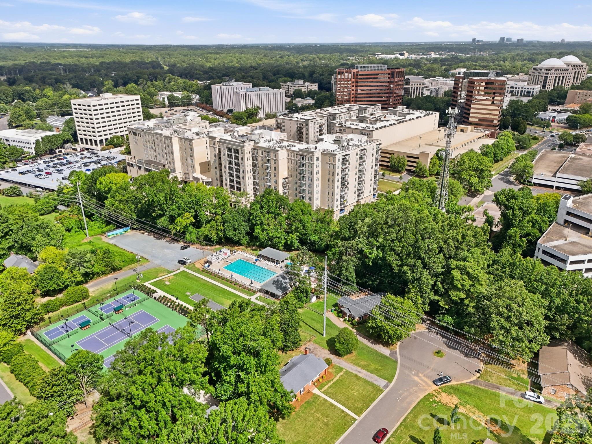 4712 Fairheath Road — Charlotte