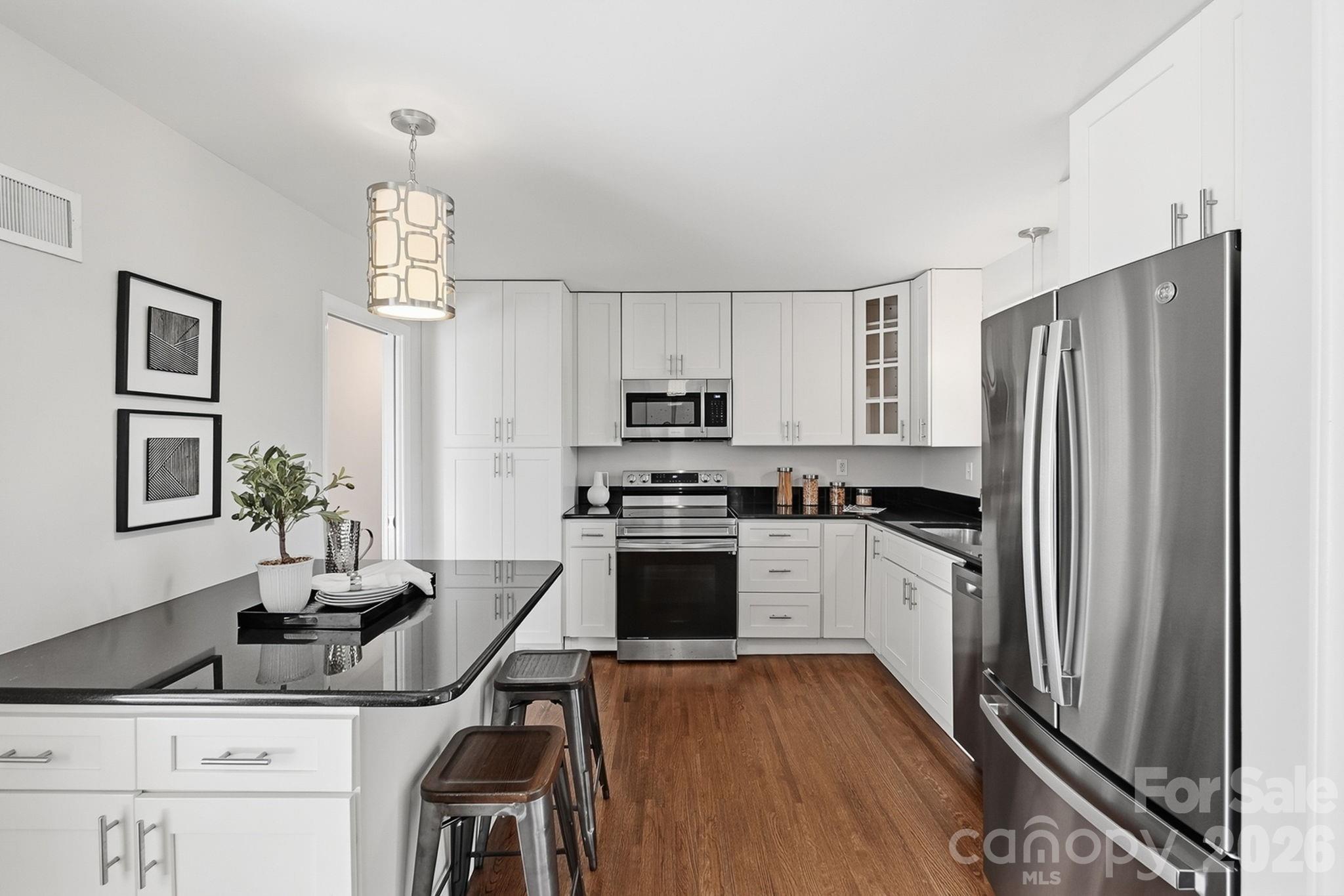 4712 Fairheath Road — Charlotte