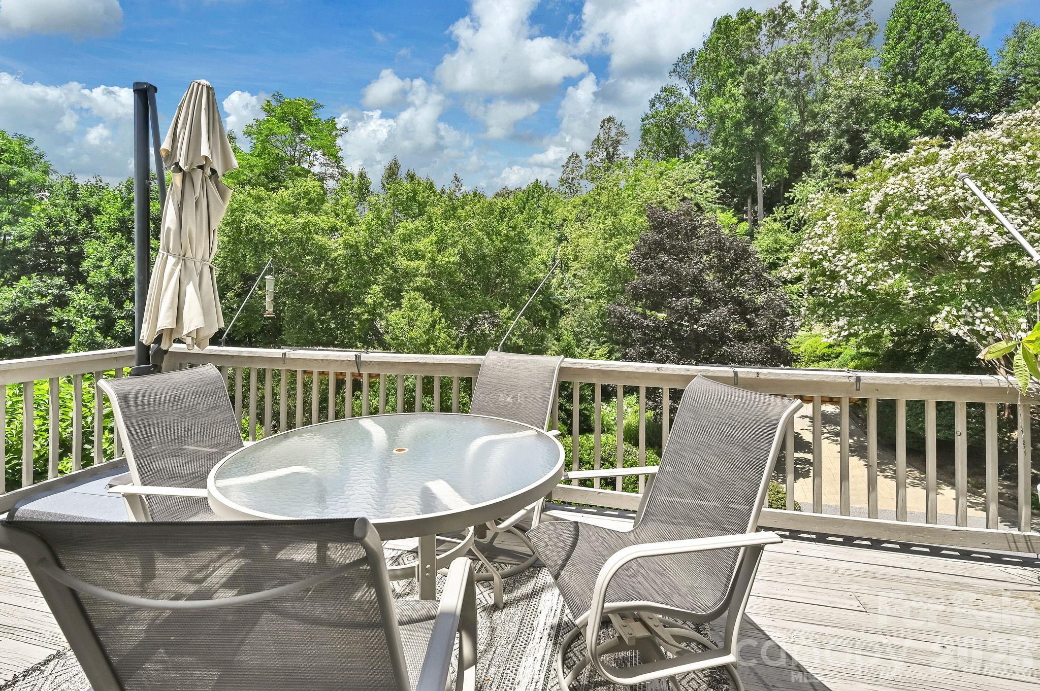 77 Carriage West Drive — Hendersonville