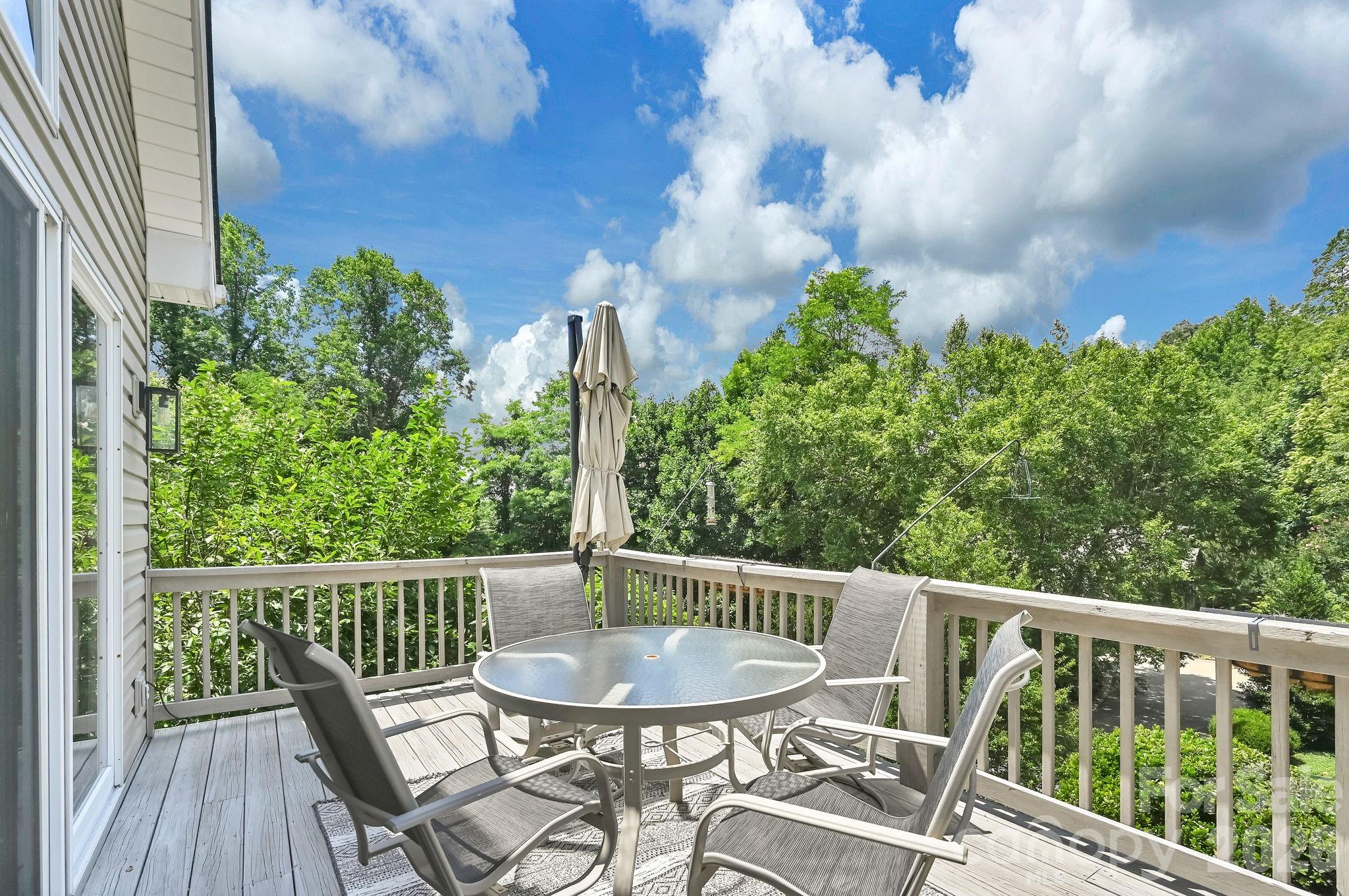 77 Carriage West Drive — Hendersonville