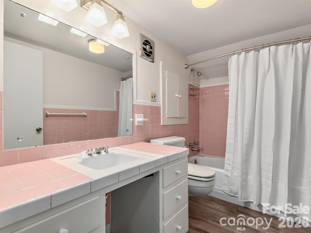 143 S Ridgecrest Avenue — Rutherfordton