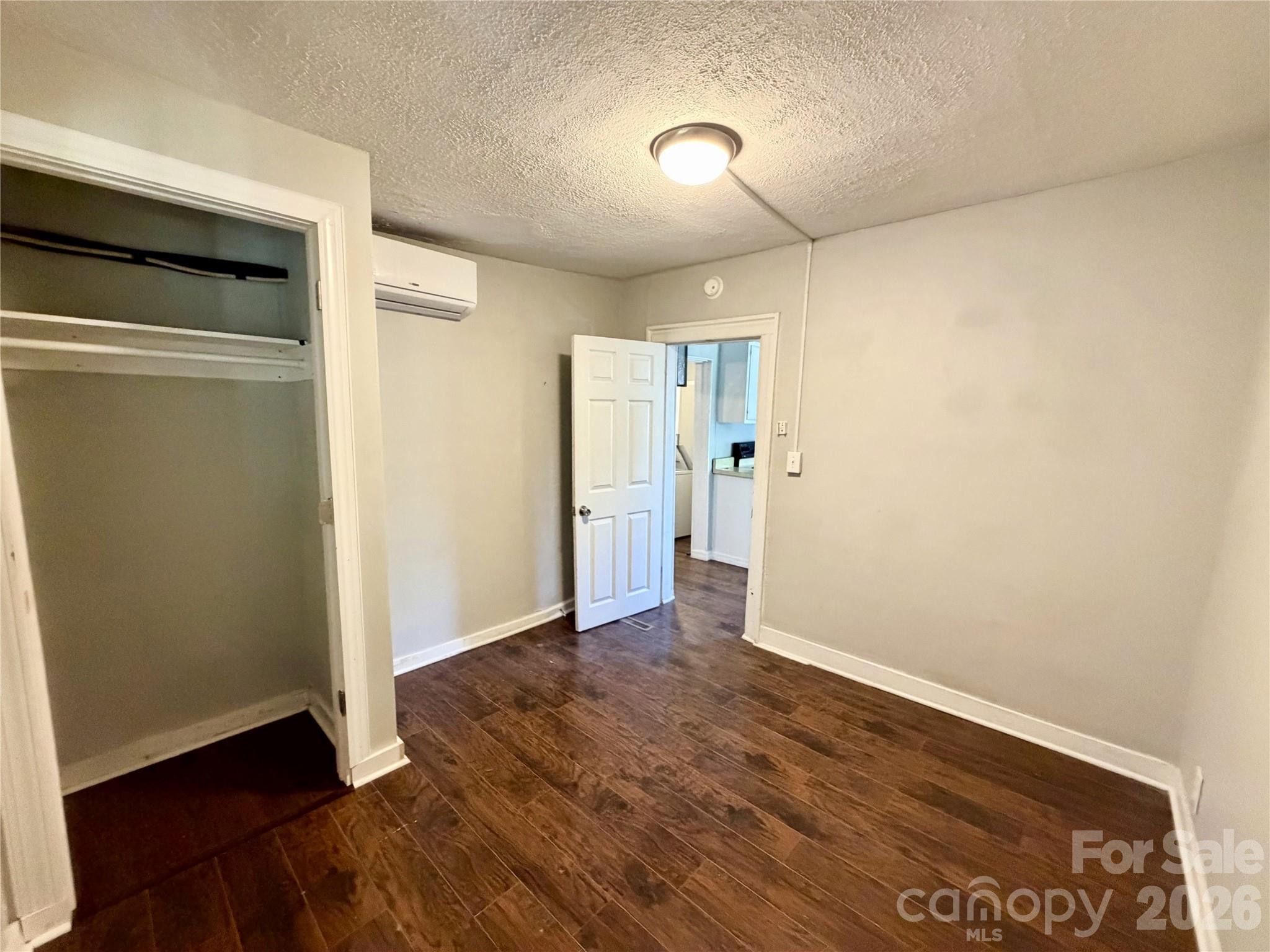 6 Leita Lane — Asheville
