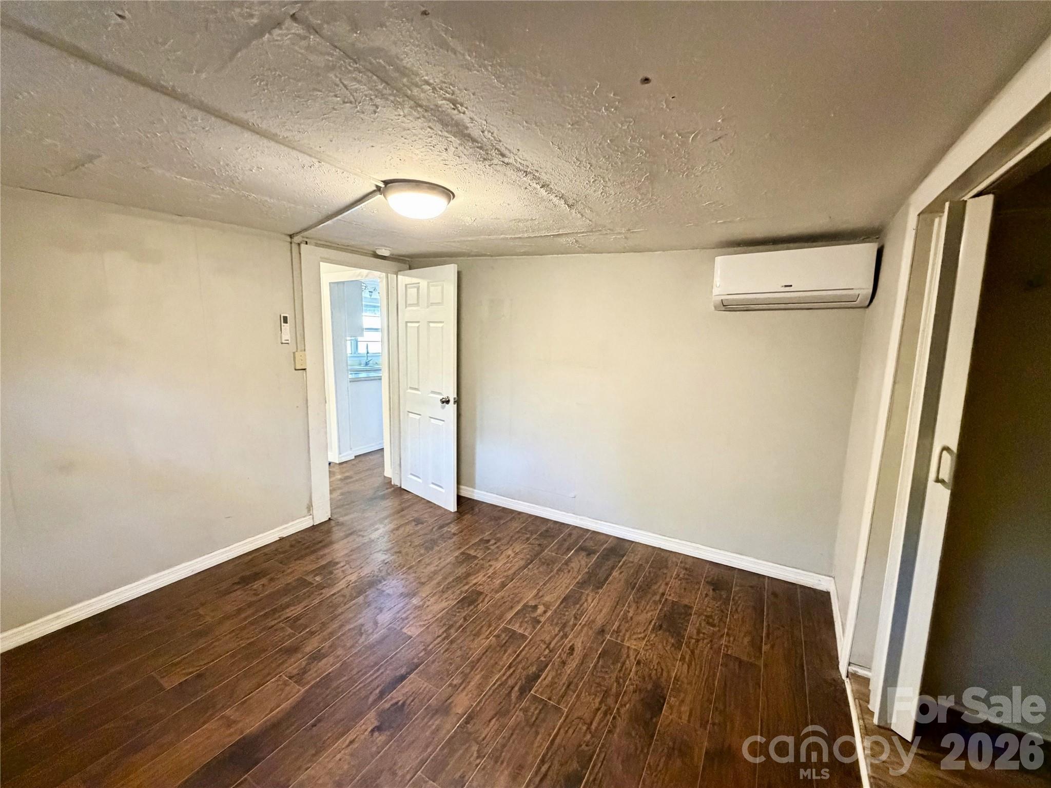 6 Leita Lane — Asheville