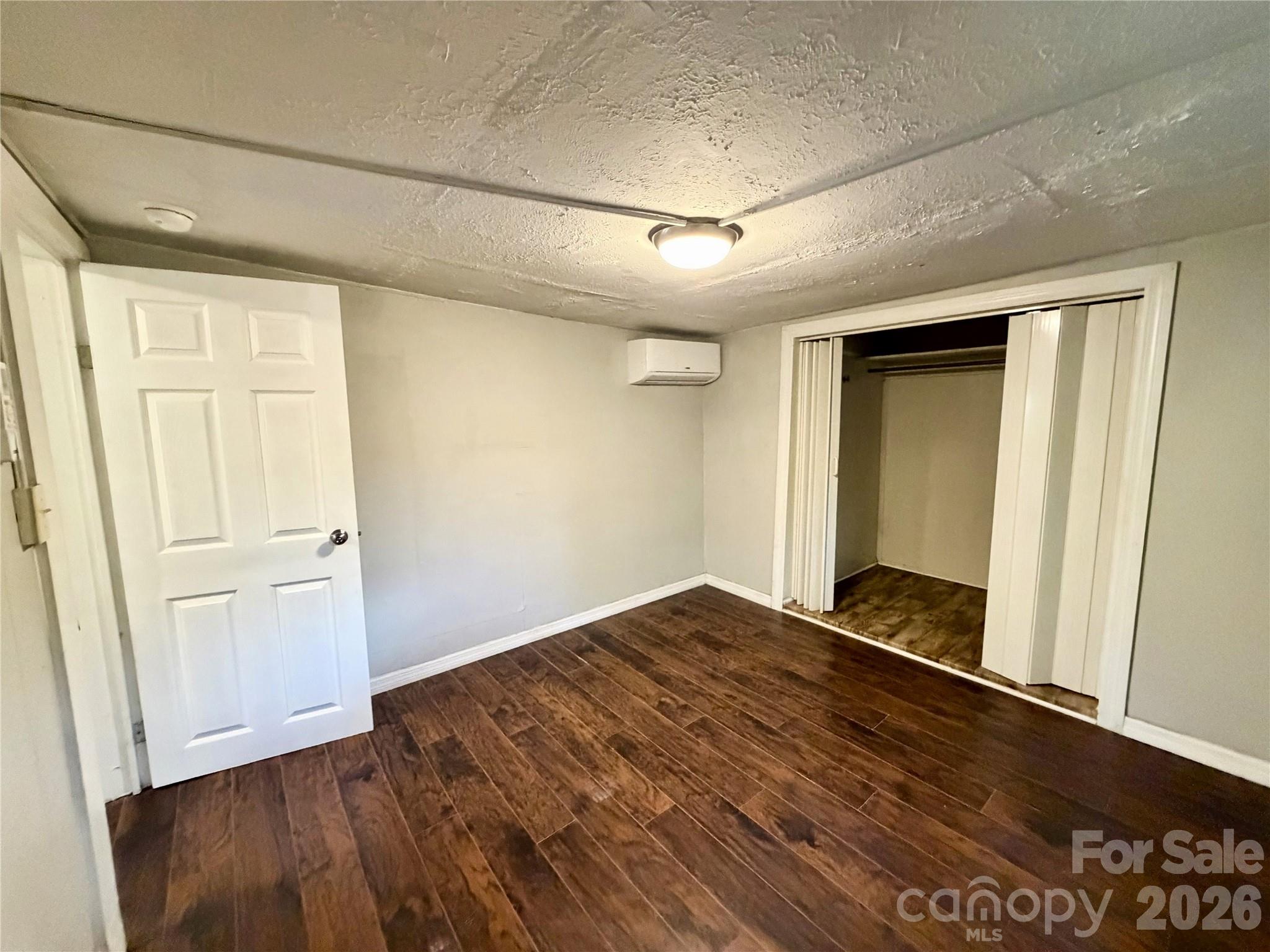 6 Leita Lane — Asheville