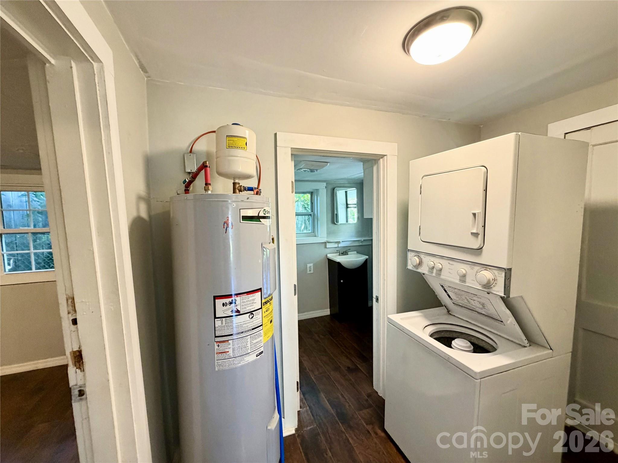 6 Leita Lane — Asheville