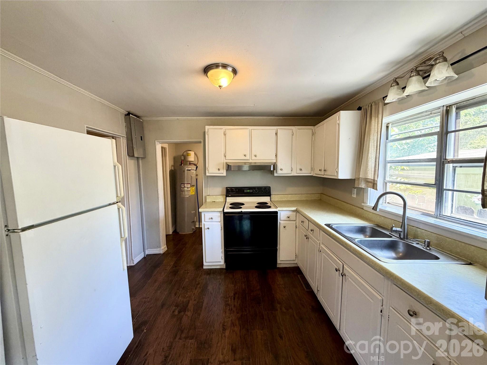 6 Leita Lane — Asheville