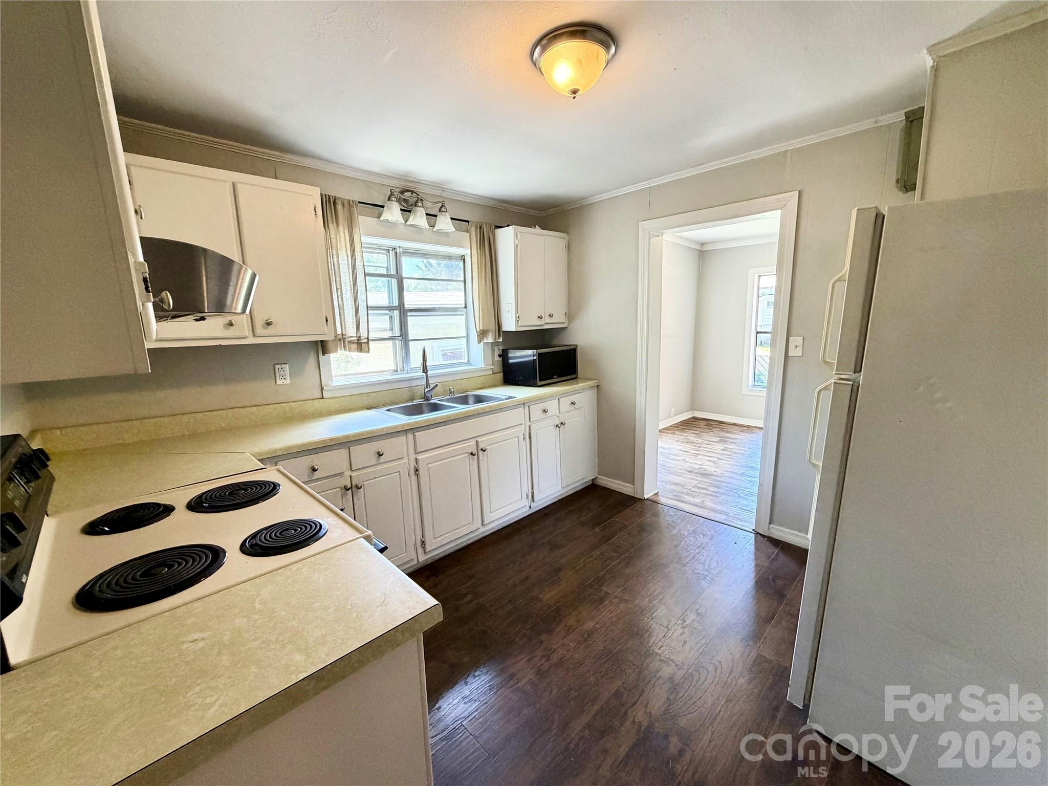 6 Leita Lane — Asheville