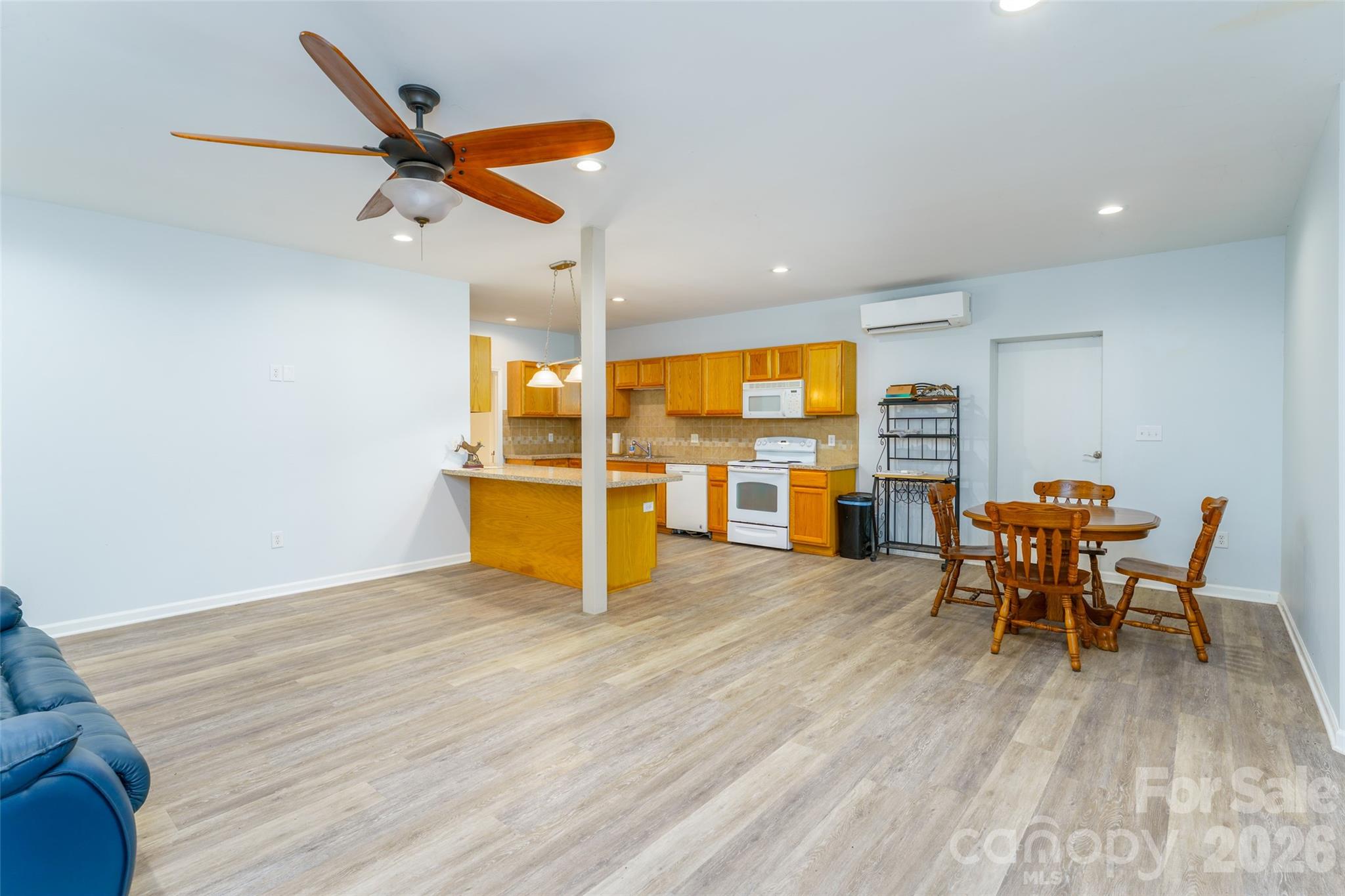 15027 Beatties Ford Road — Huntersville