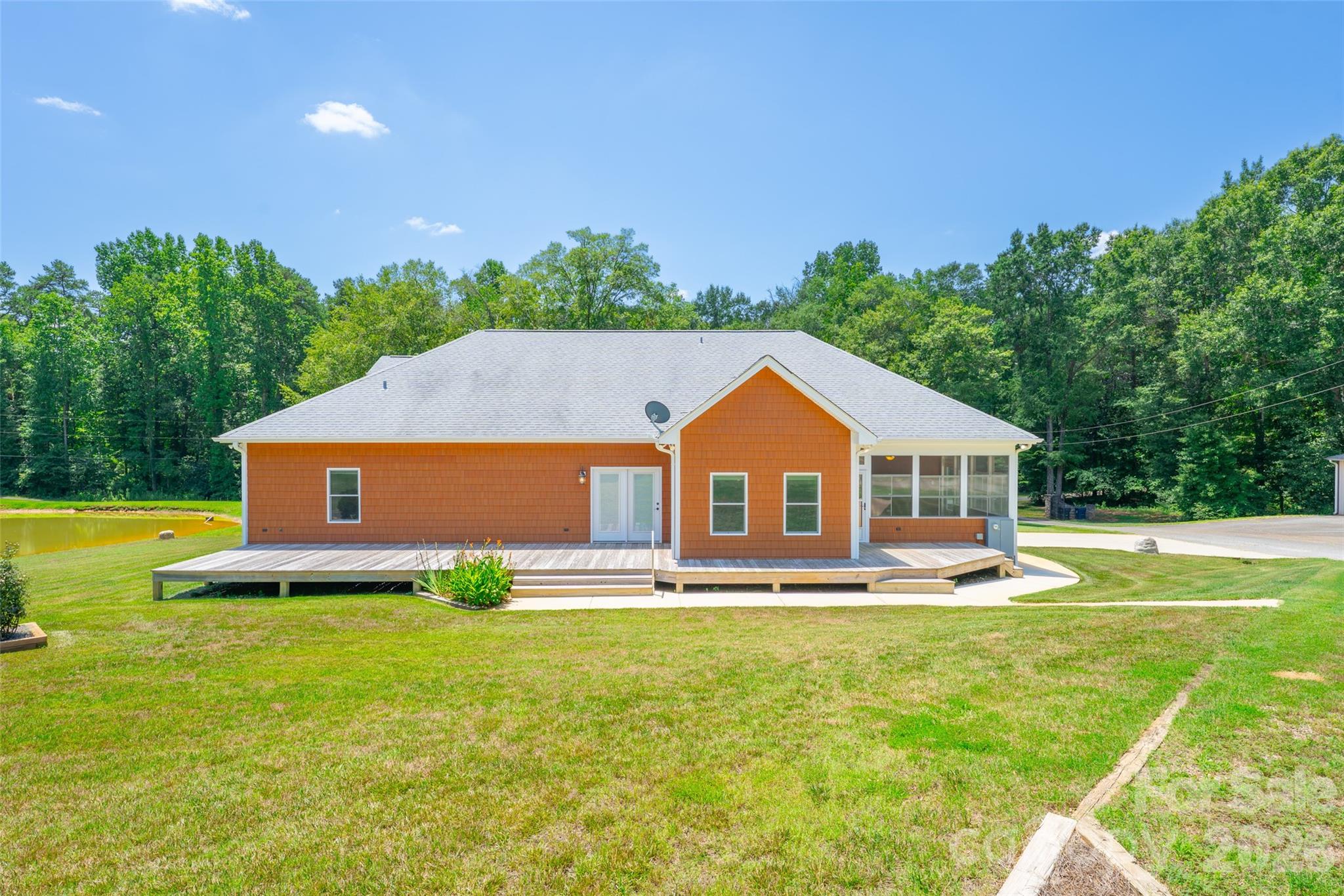 15027 Beatties Ford Road — Huntersville