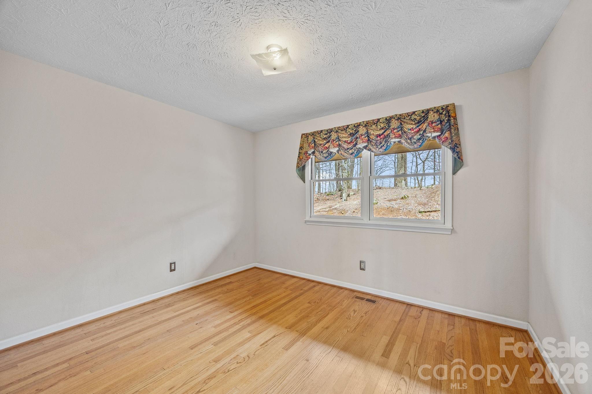 6773 Pinnacle Mountain Road — Zirconia