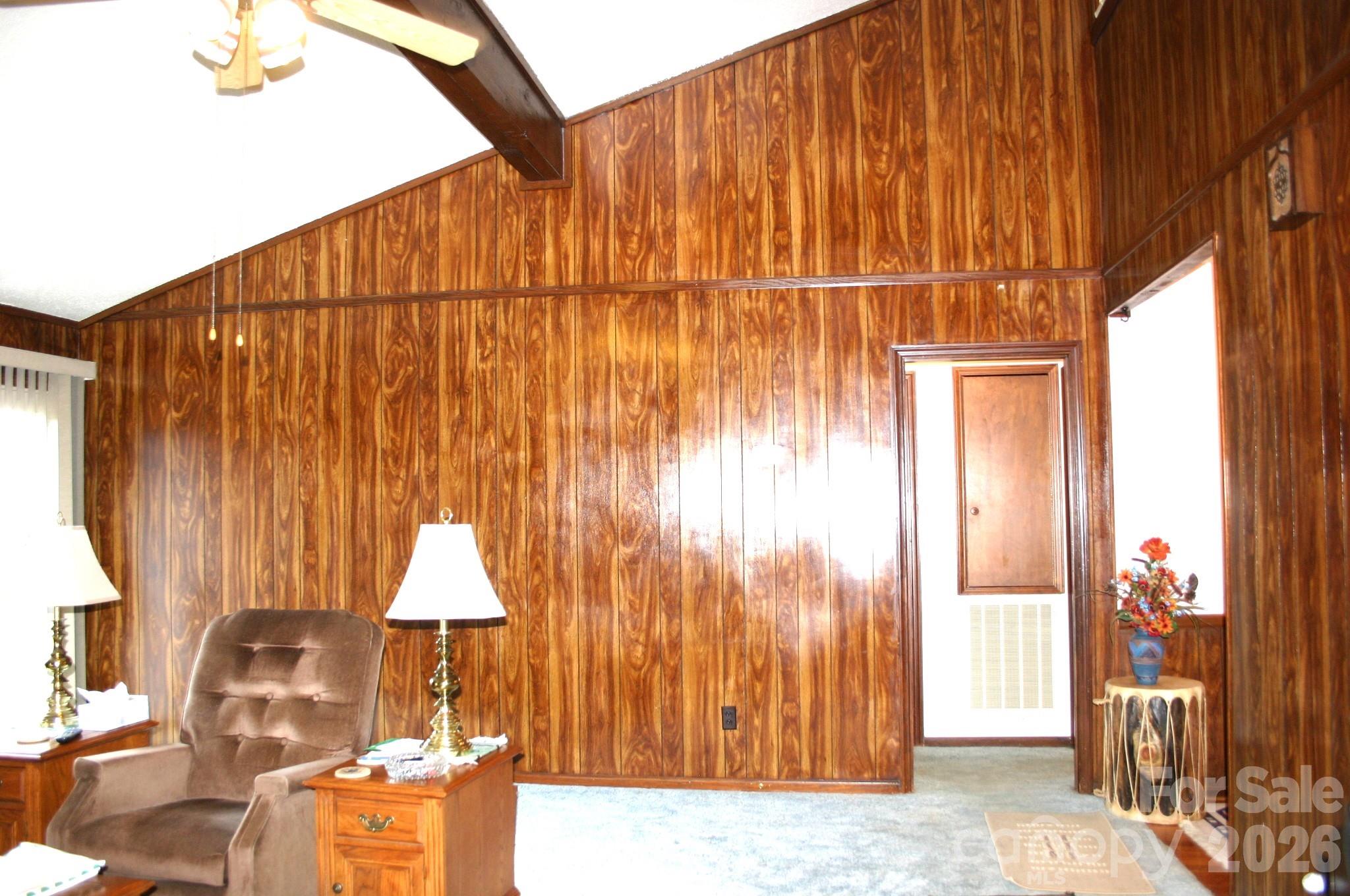 1647 Woodridge Circle — Hickory