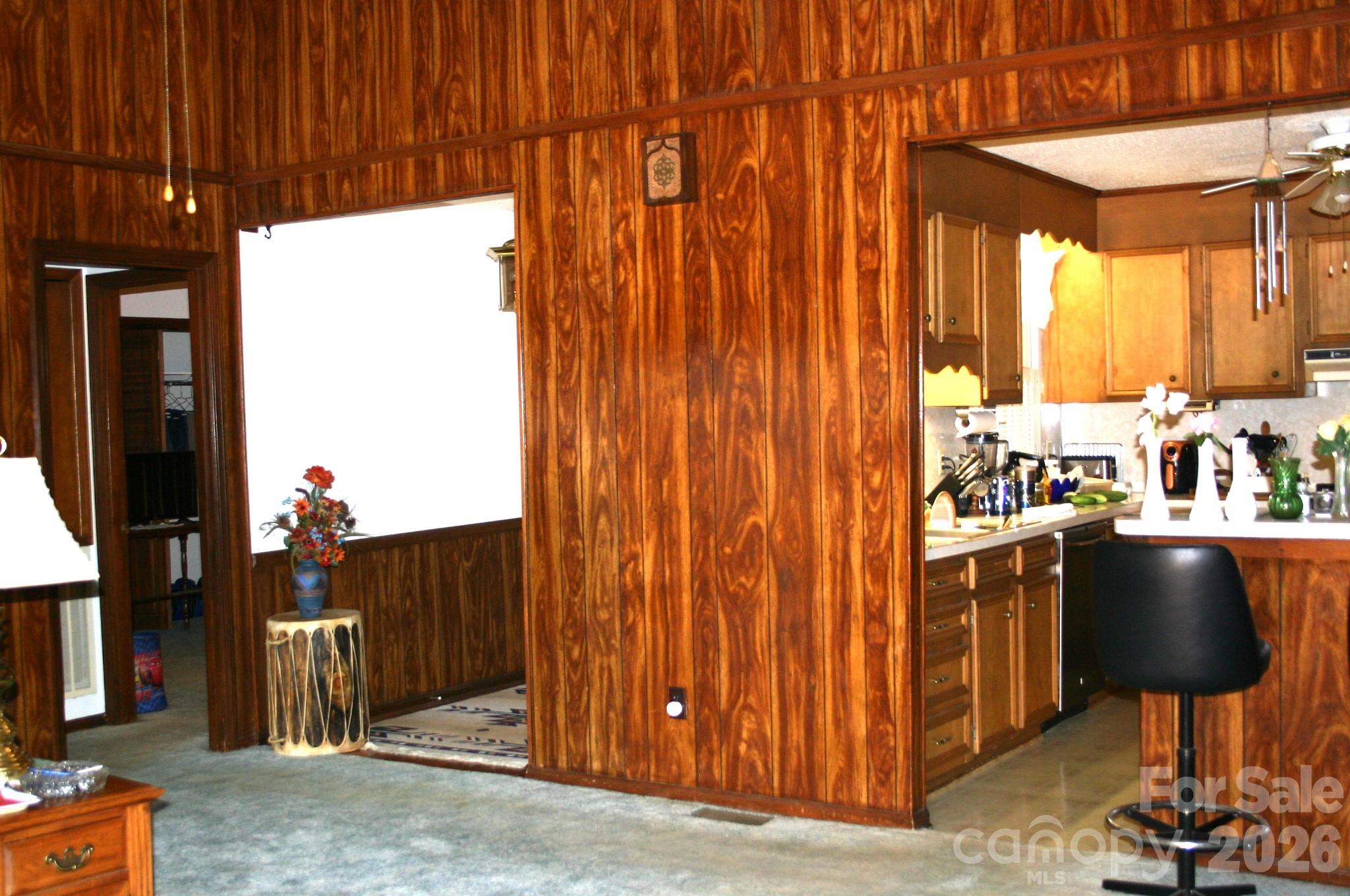 1647 Woodridge Circle — Hickory