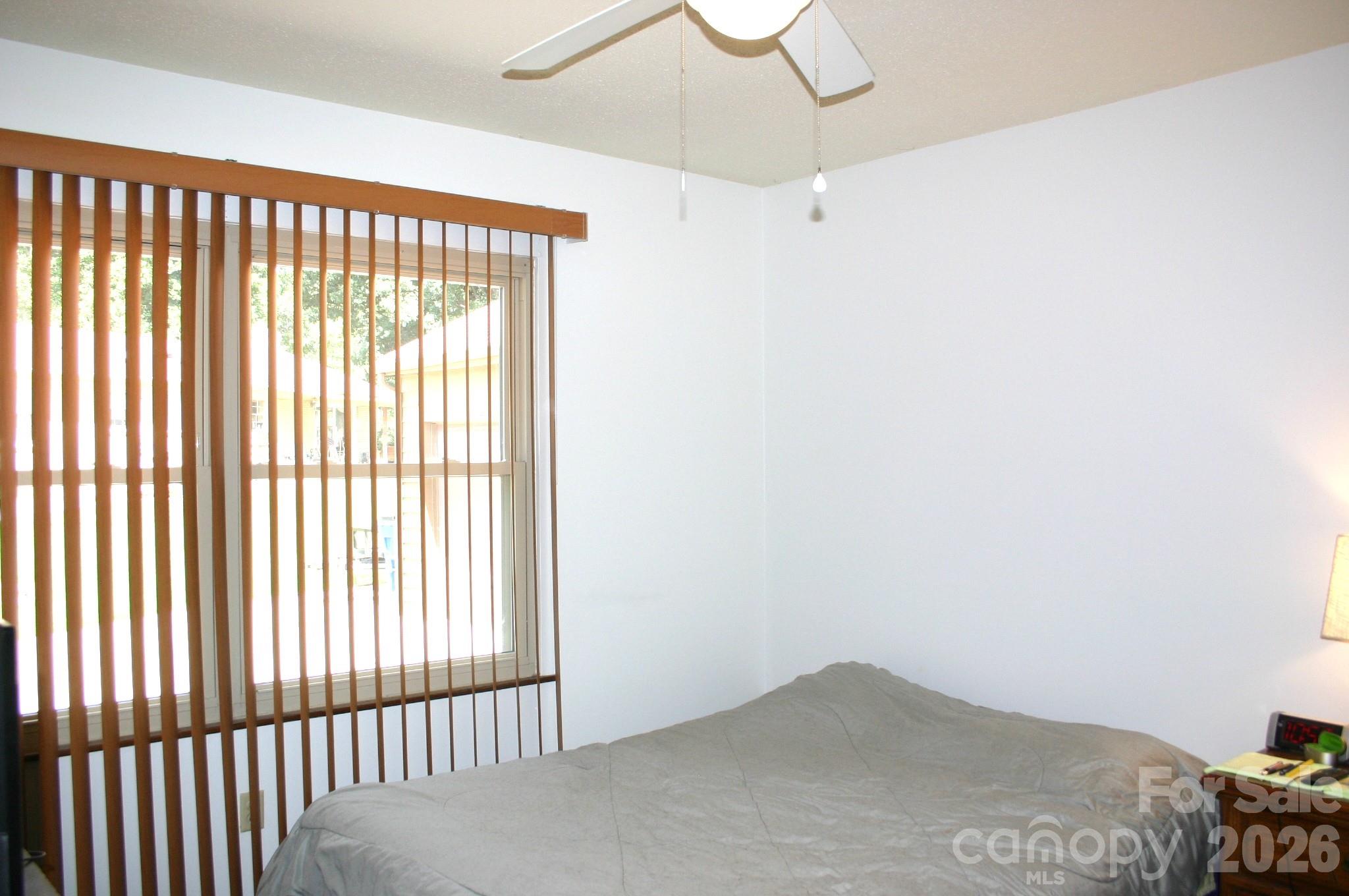 1647 Woodridge Circle — Hickory