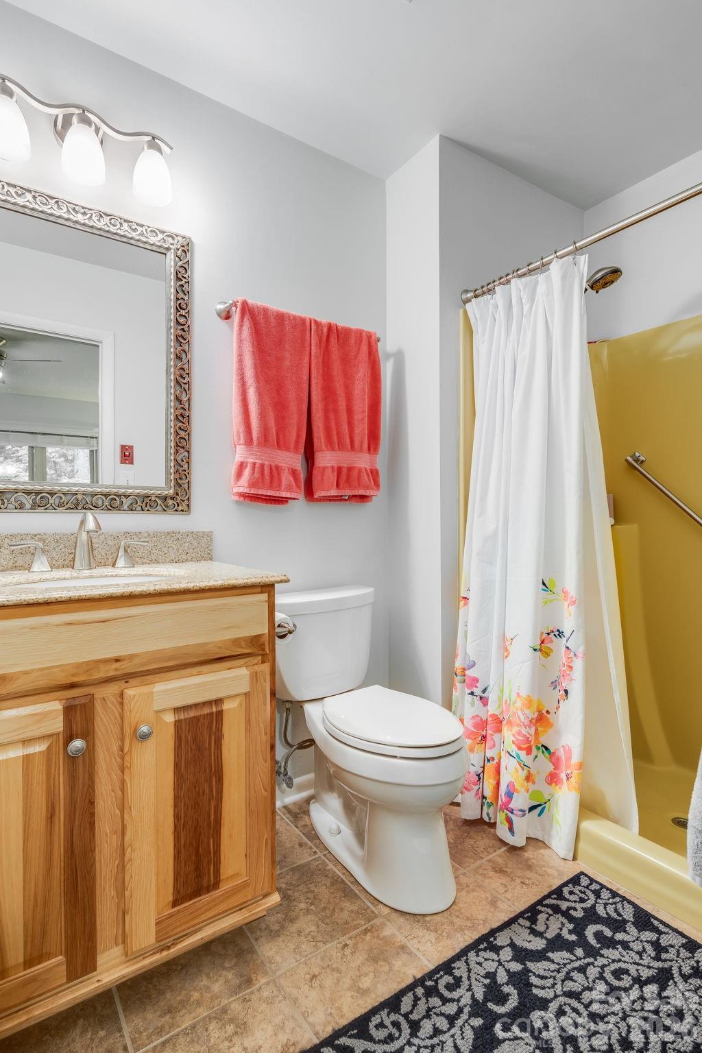 99 Oak Ridge Road — Pisgah Forest