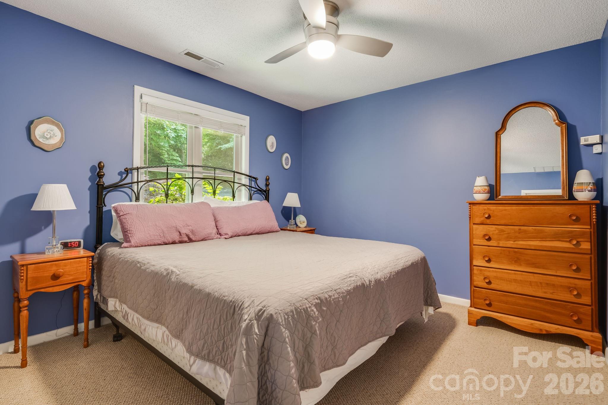 99 Oak Ridge Road — Pisgah Forest