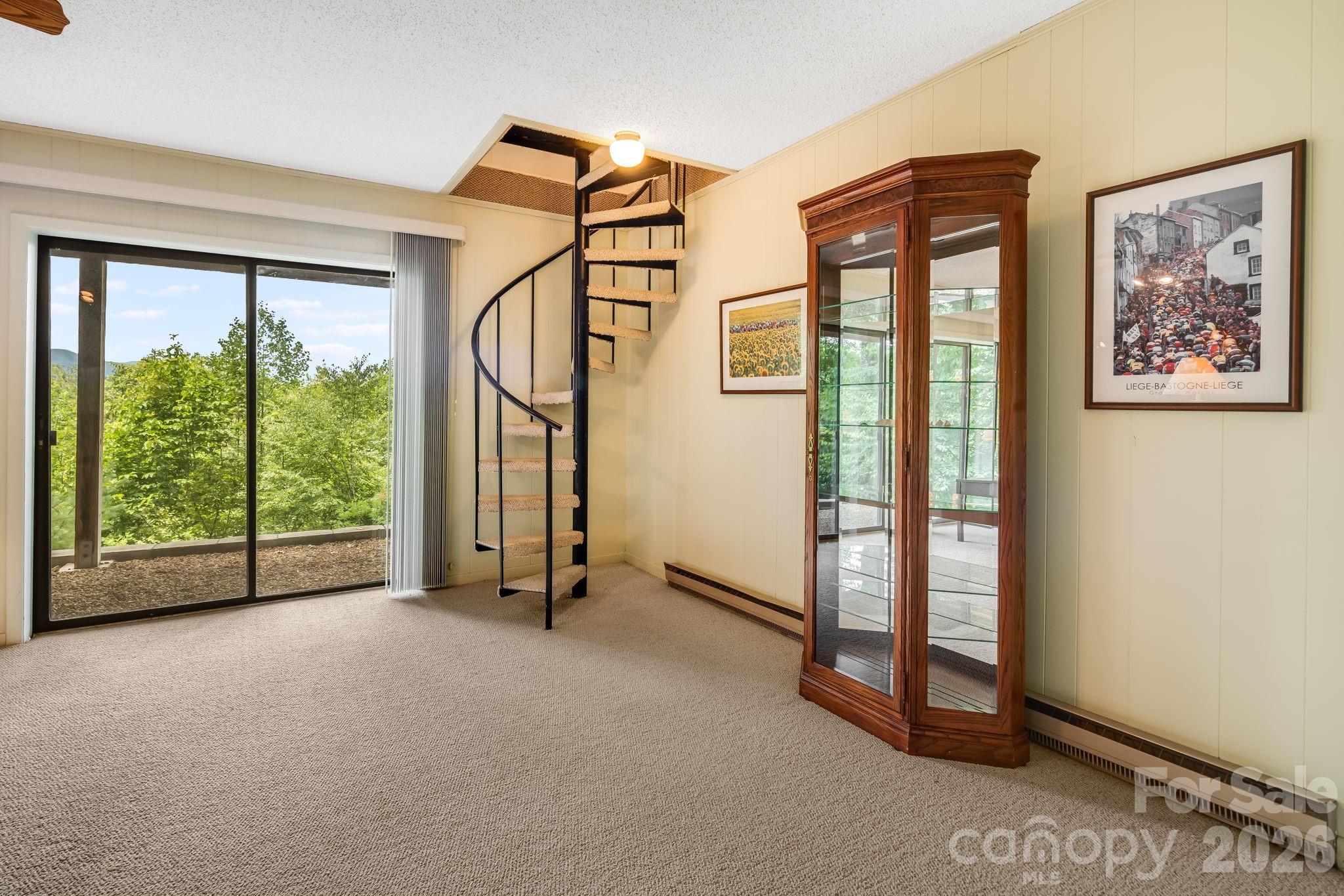 99 Oak Ridge Road — Pisgah Forest