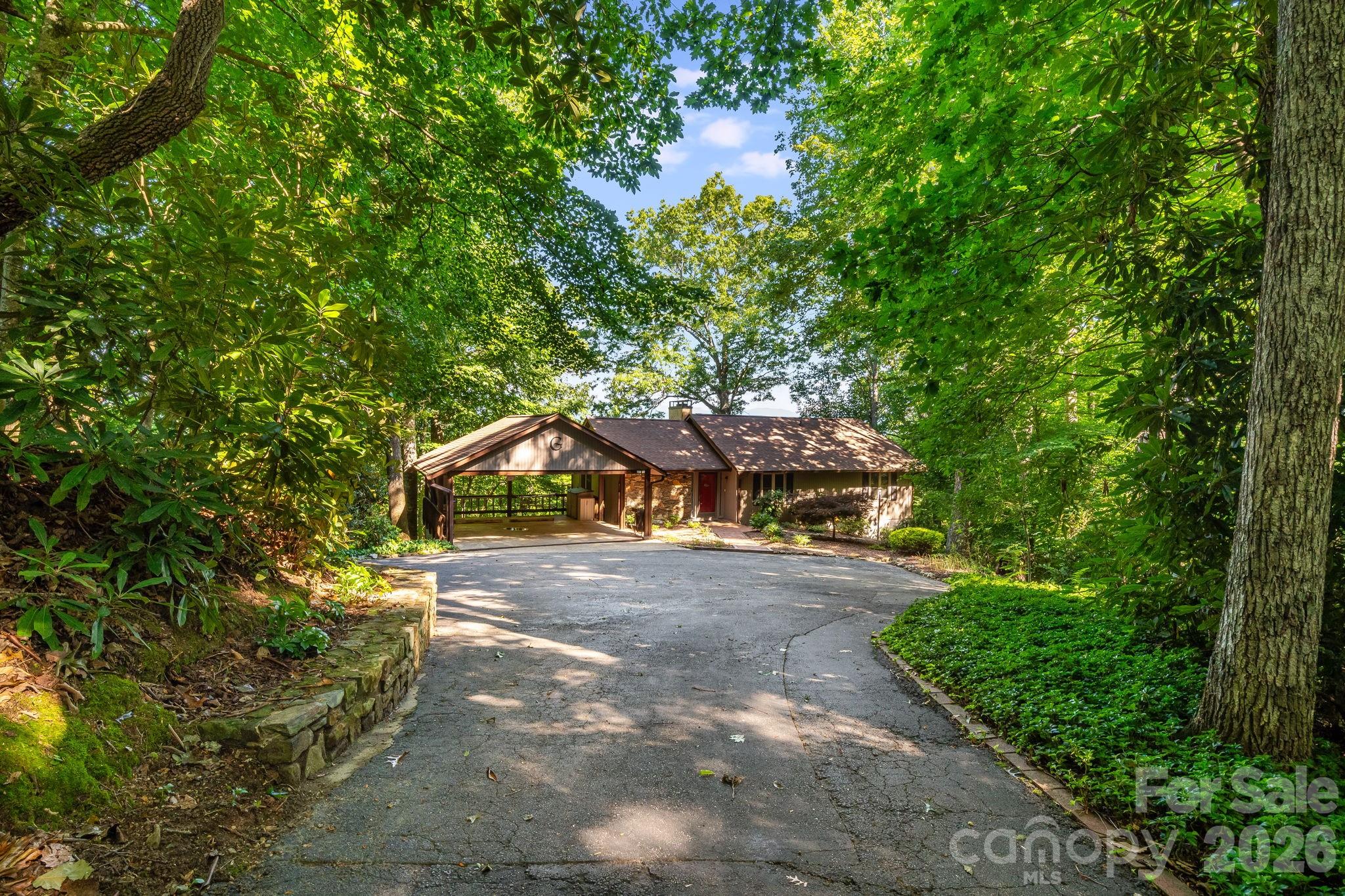 99 Oak Ridge Road — Pisgah Forest