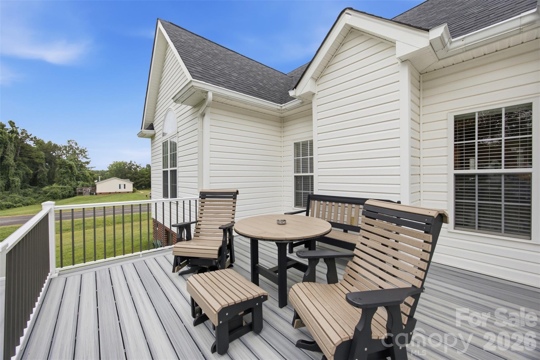 684 Pitts Road — Catawba