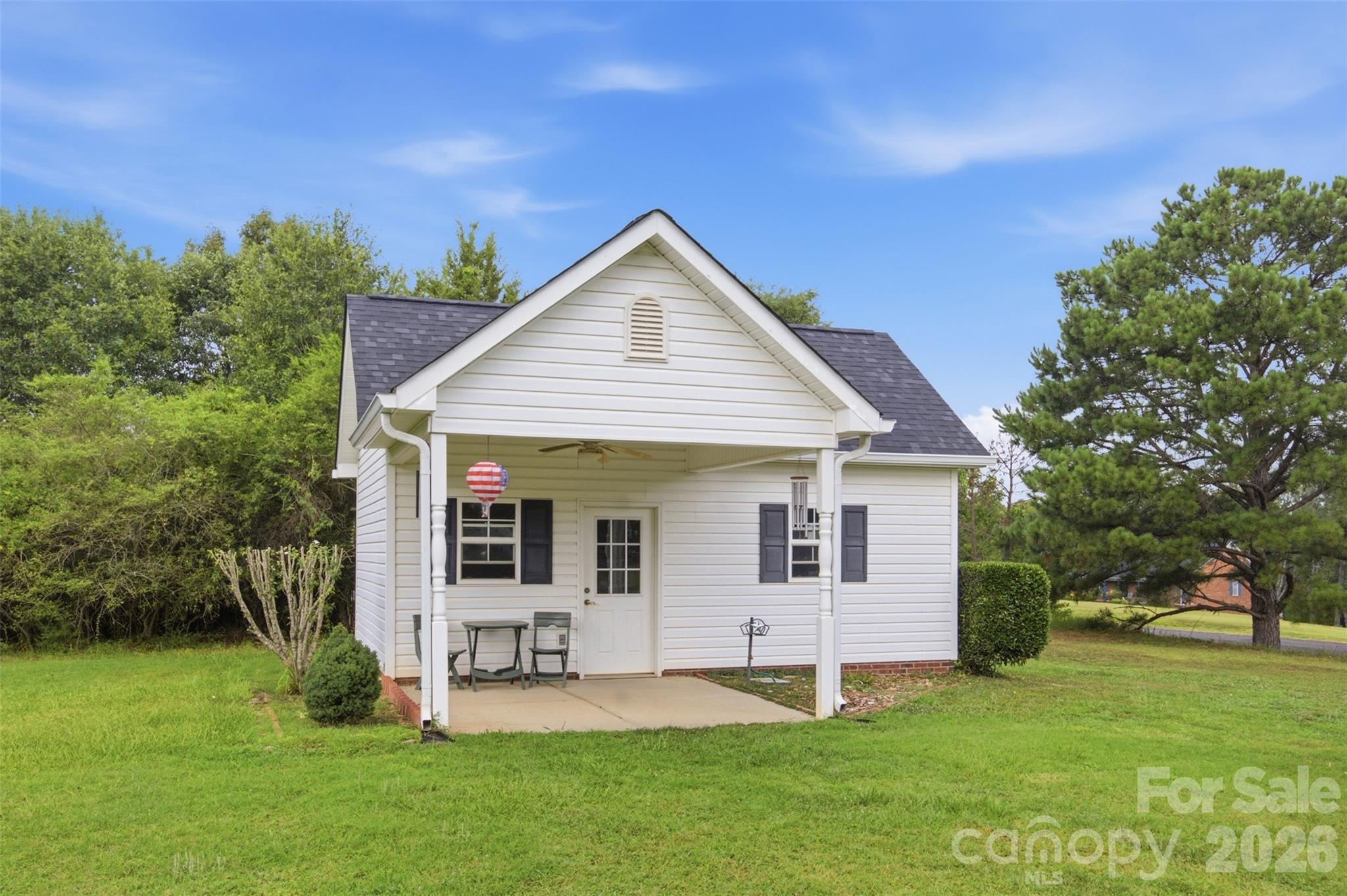684 Pitts Road — Catawba