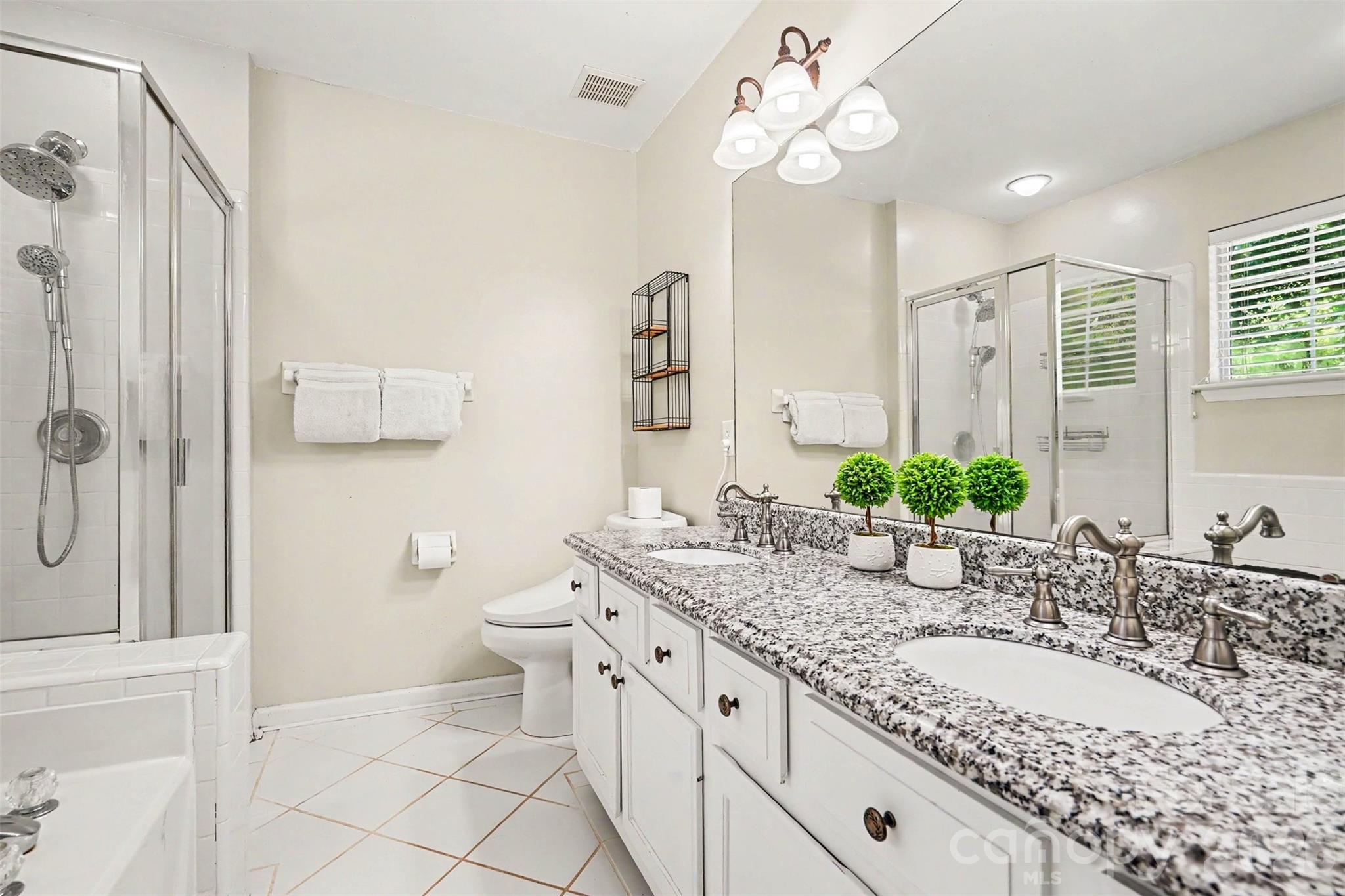 12109 Landing Green Drive — Charlotte