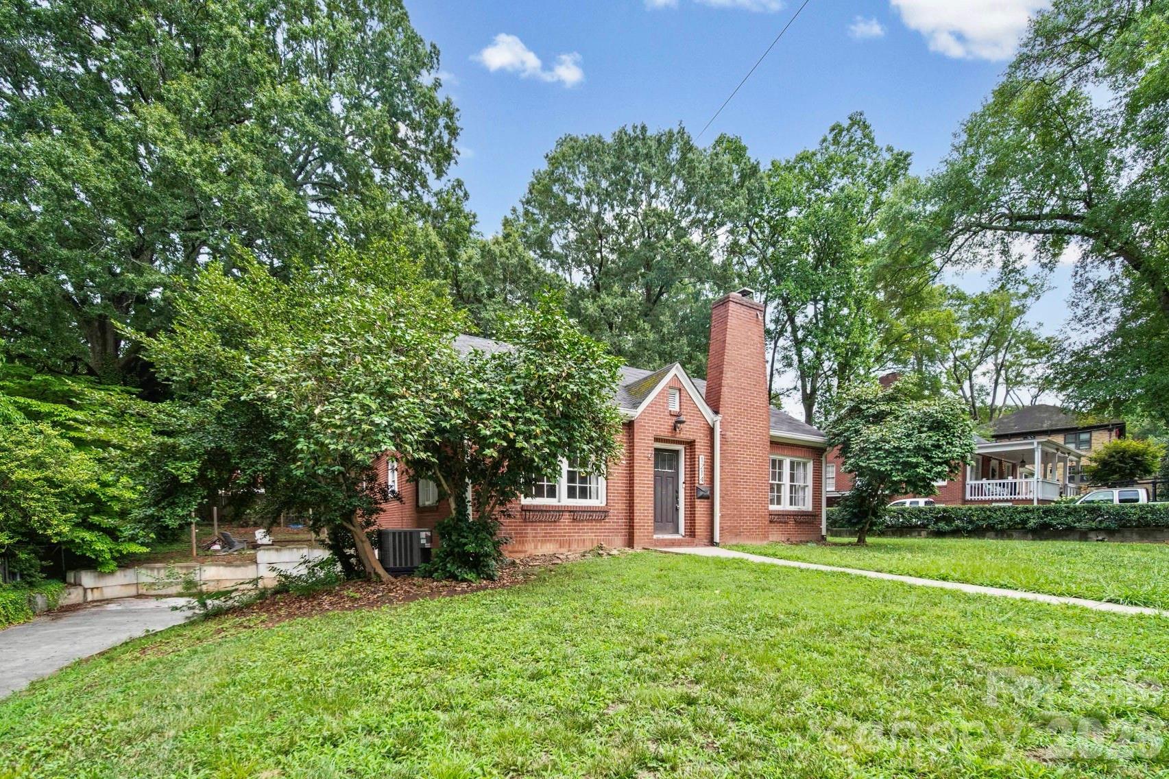 1214 S York Street — Gastonia