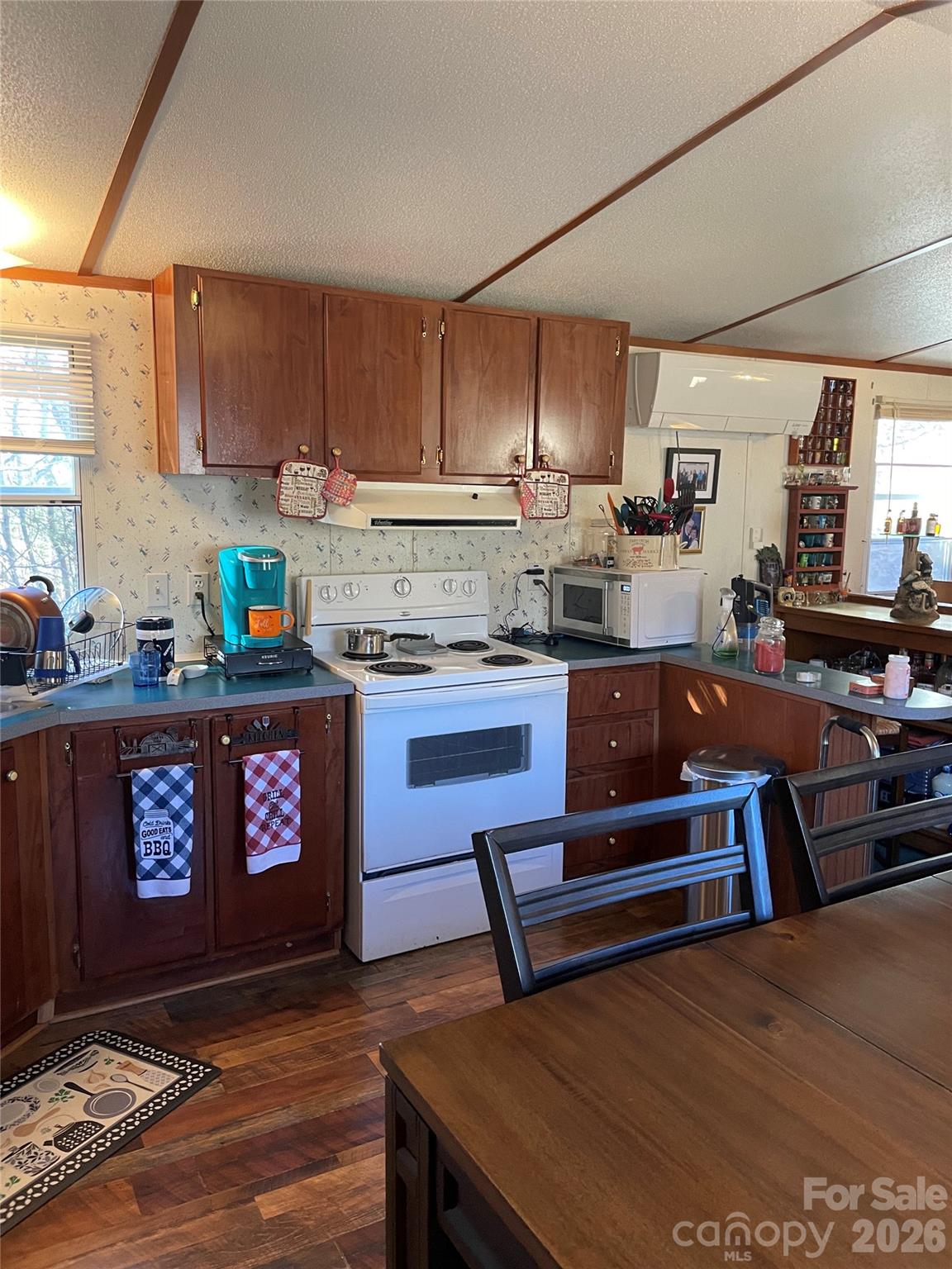 3265 Revere Road — Marshall