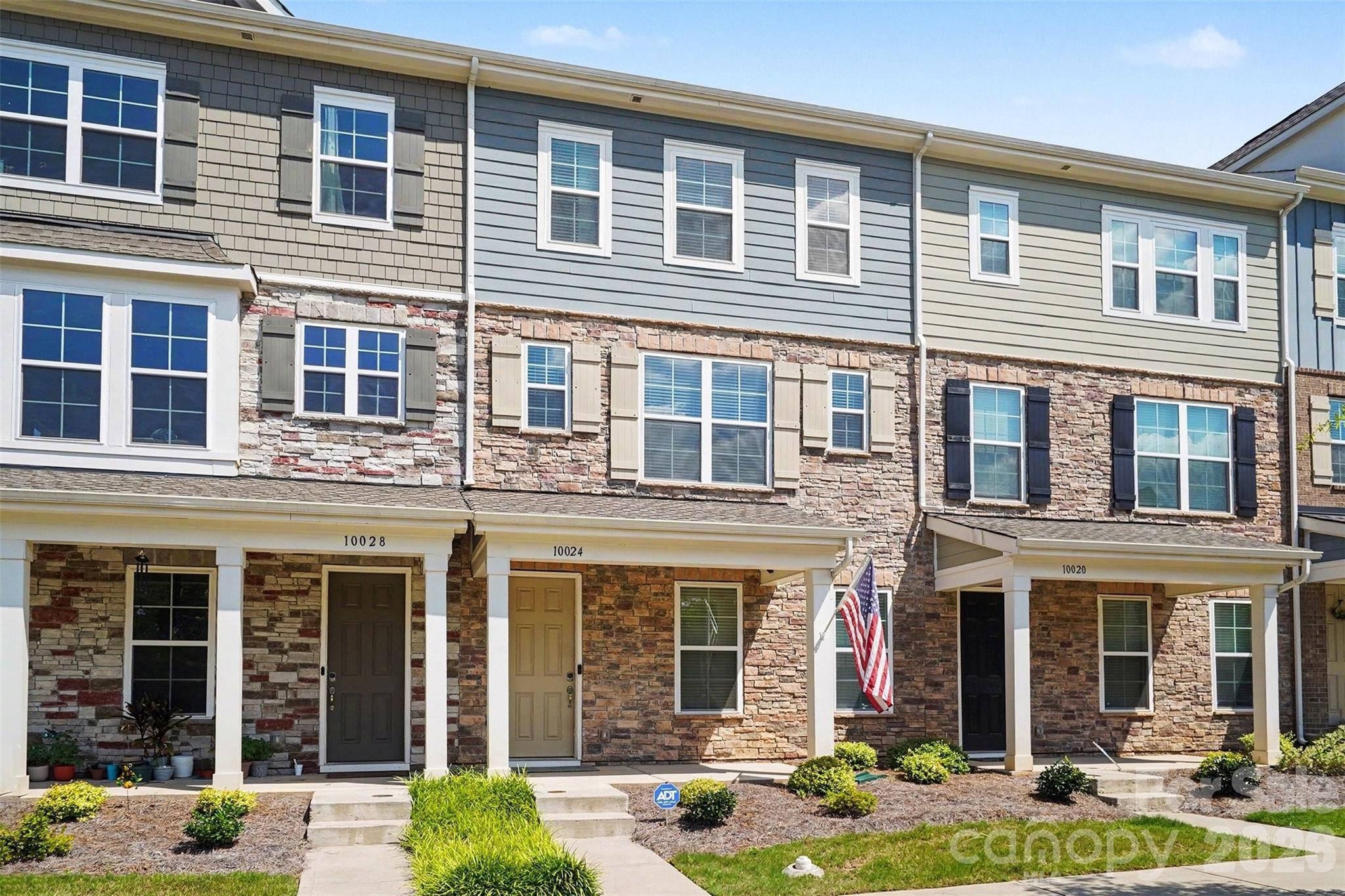 10024 Hemingway Place — Charlotte