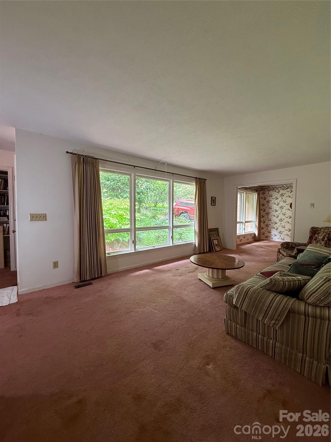 118 Brightwater Heights Drive — Hendersonville