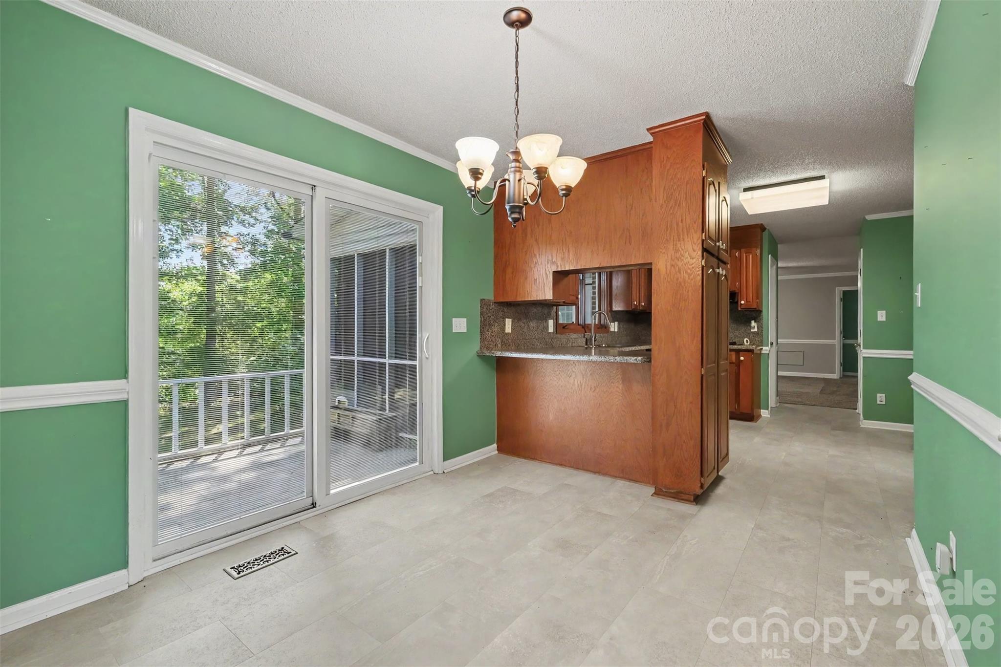 121 Country Creek Drive — Kings Mountain