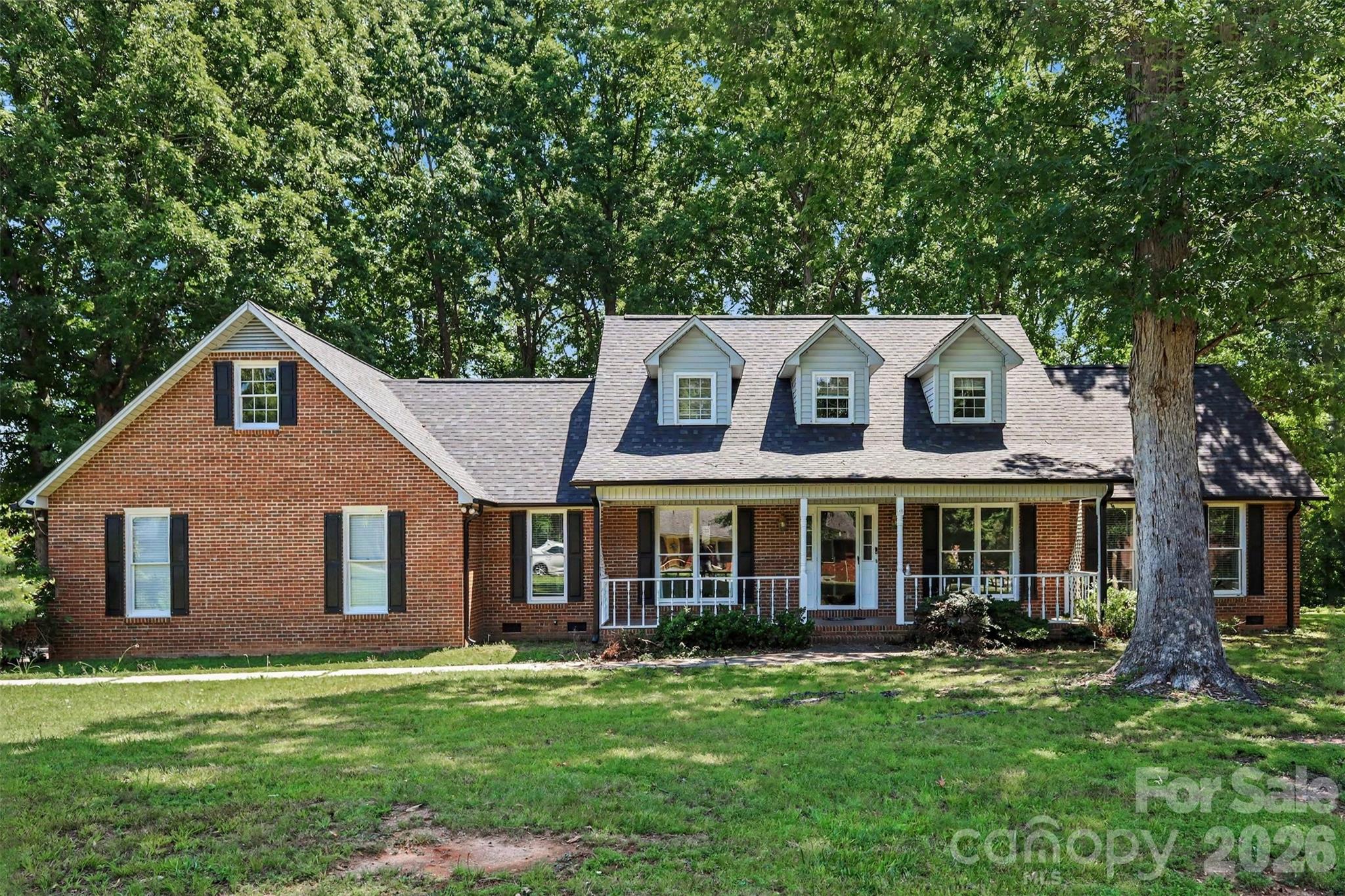 121 Country Creek Drive — Kings Mountain