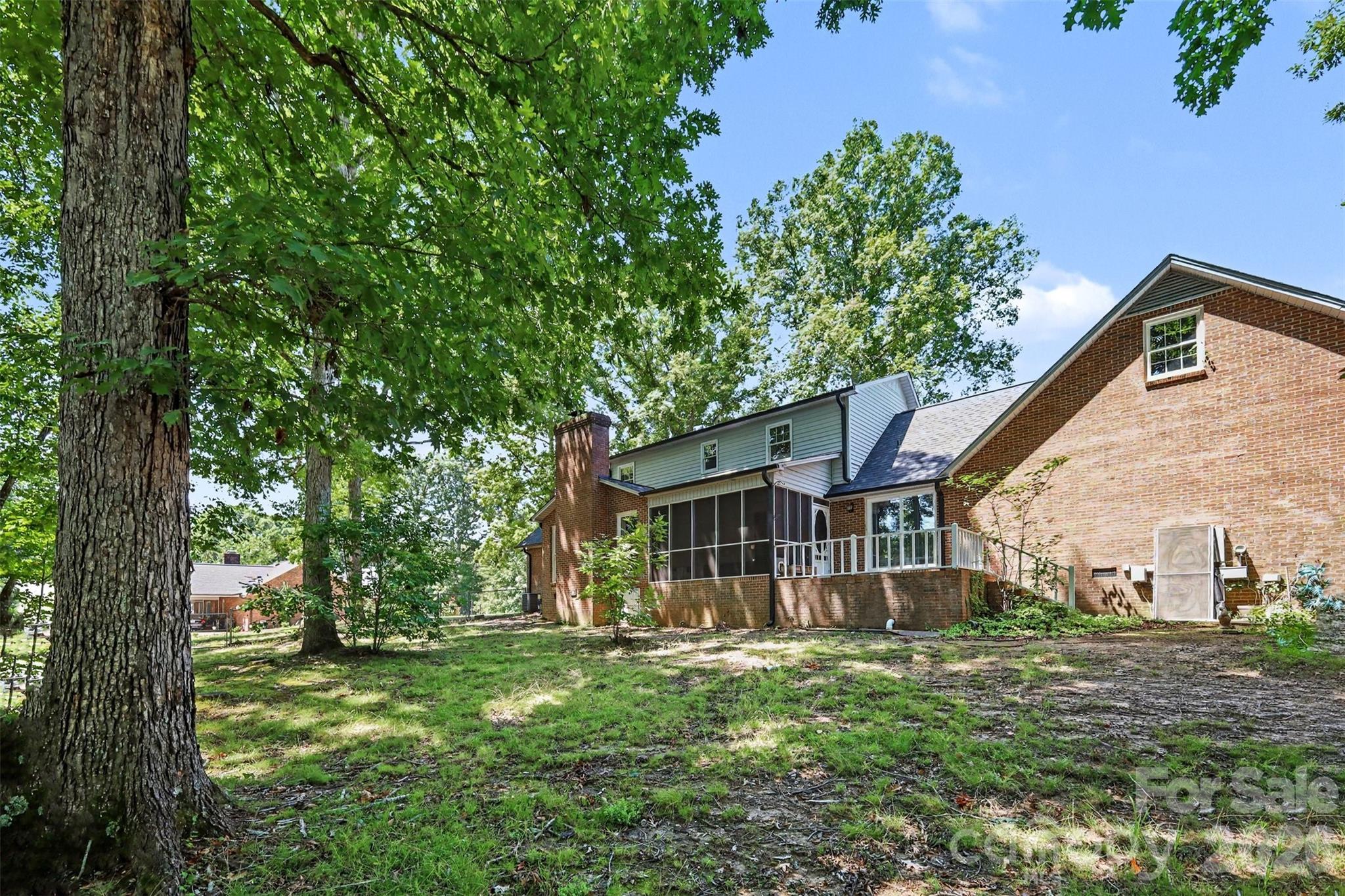 121 Country Creek Drive — Kings Mountain