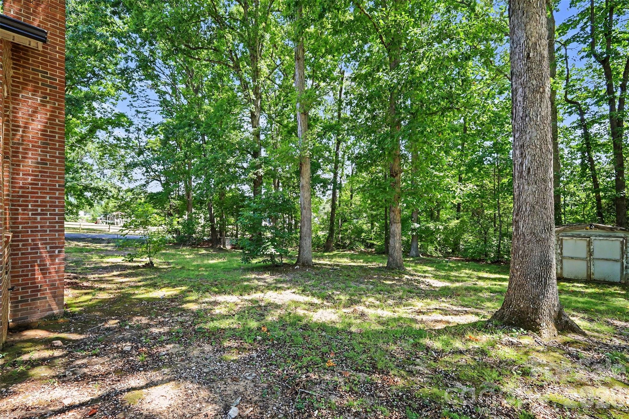 121 Country Creek Drive — Kings Mountain
