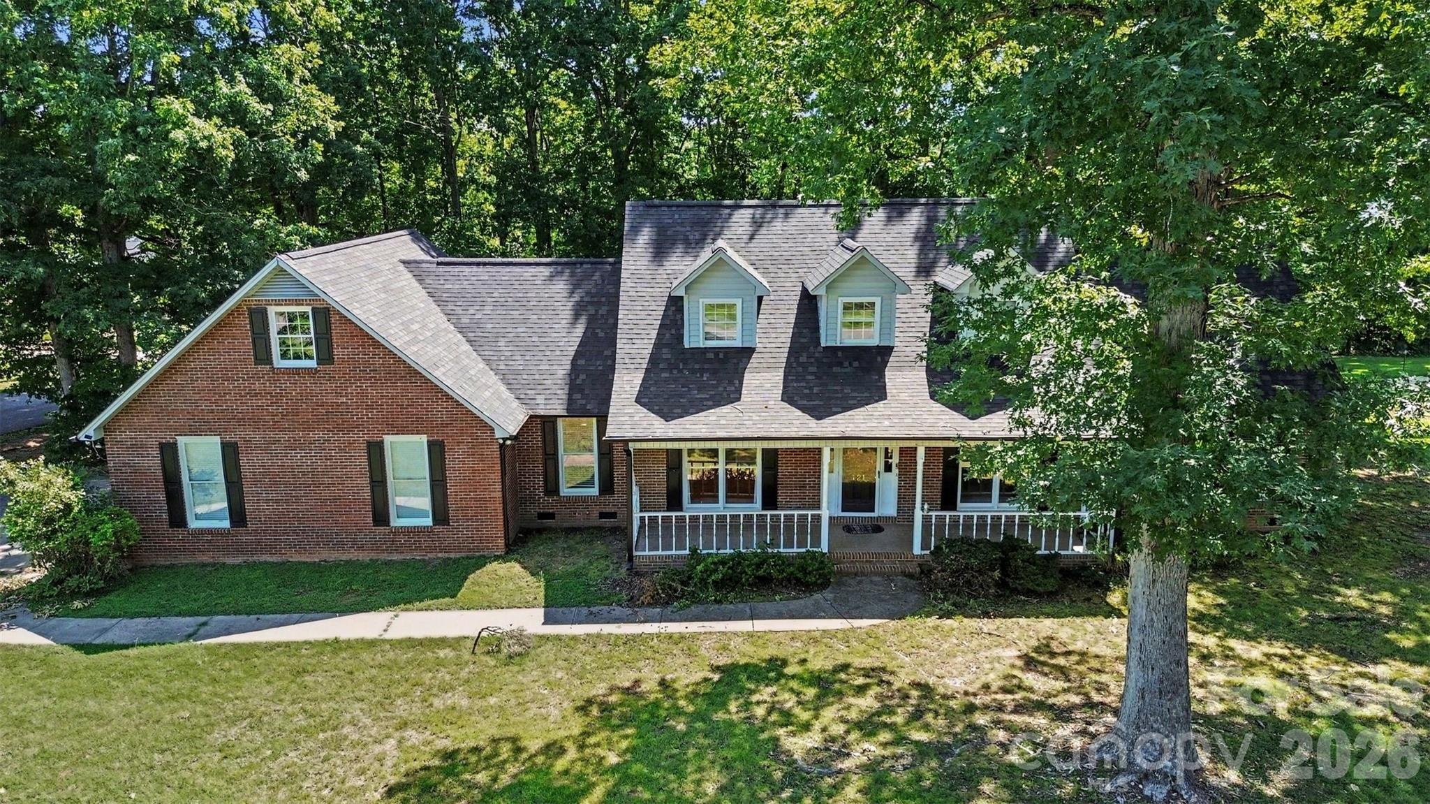 121 Country Creek Drive — Kings Mountain