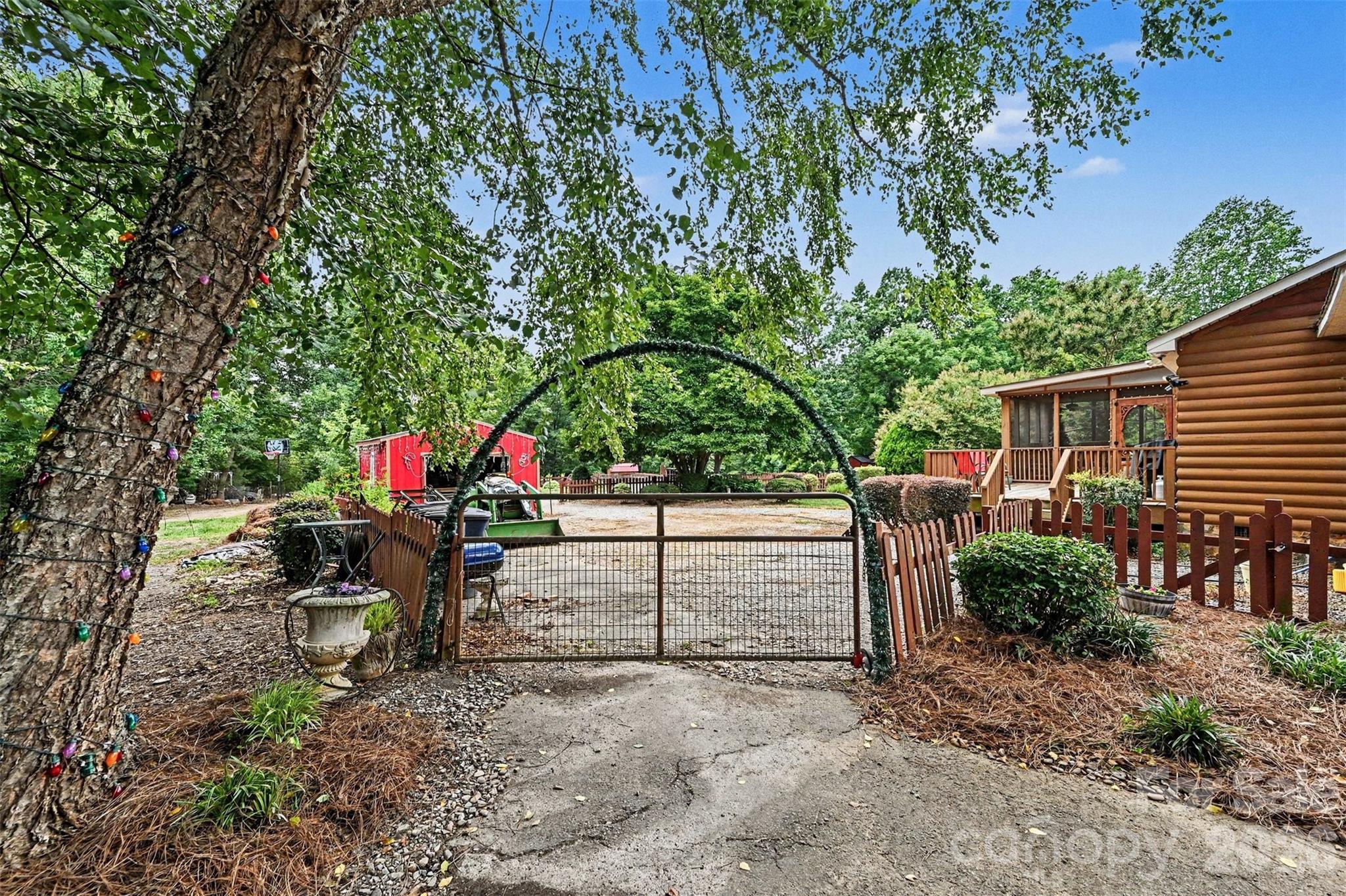 3999 Fincher Road — Matthews