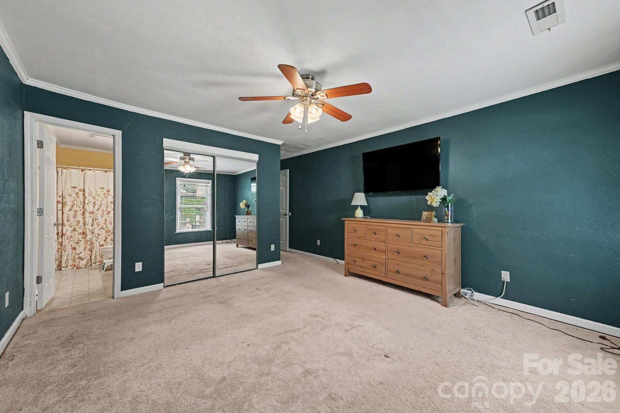 6200 Dwightware Boulevard — Charlotte