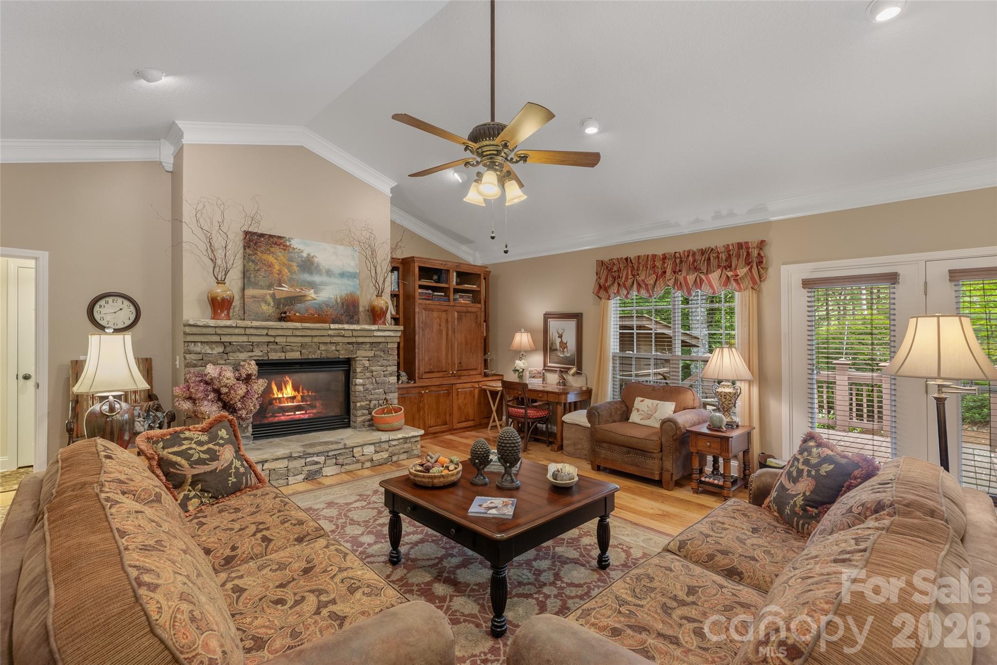 141 Dolly Lane — Highlands