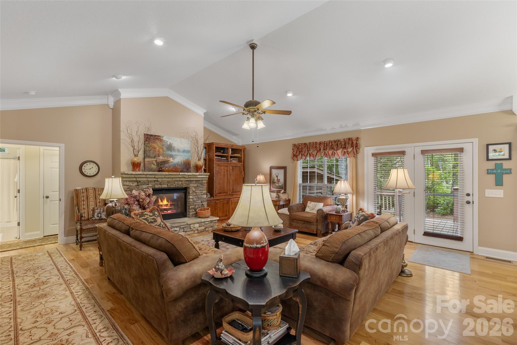 141 Dolly Lane — Highlands