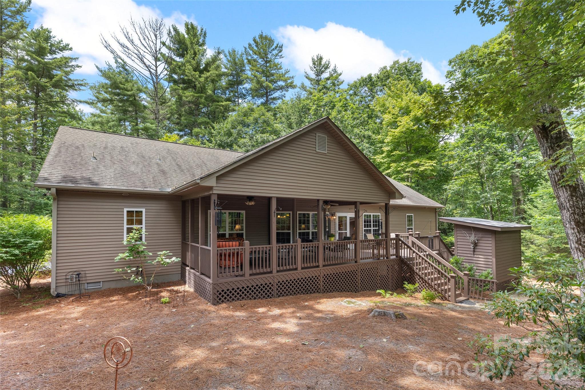 141 Dolly Lane — Highlands
