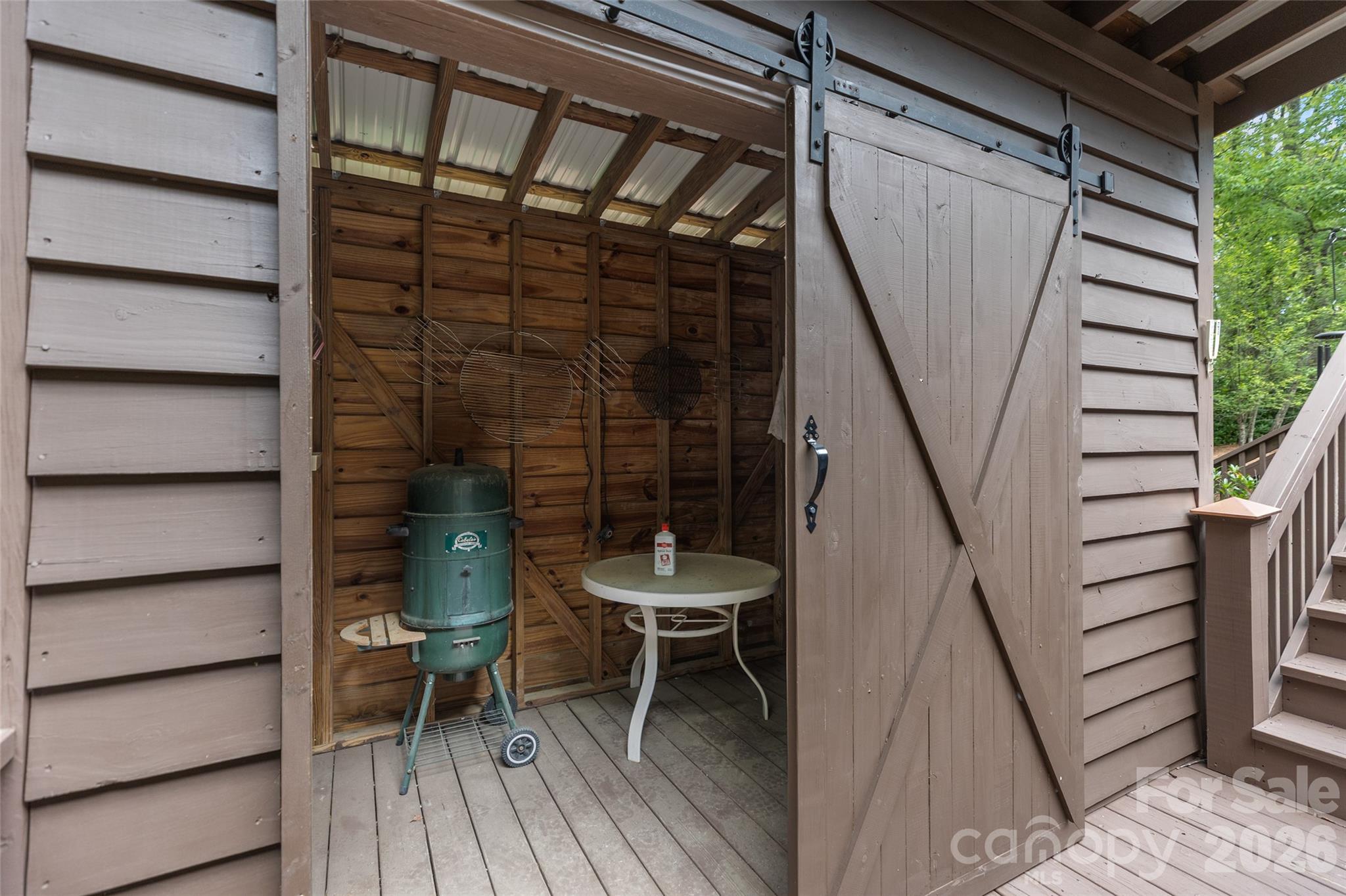 141 Dolly Lane — Highlands