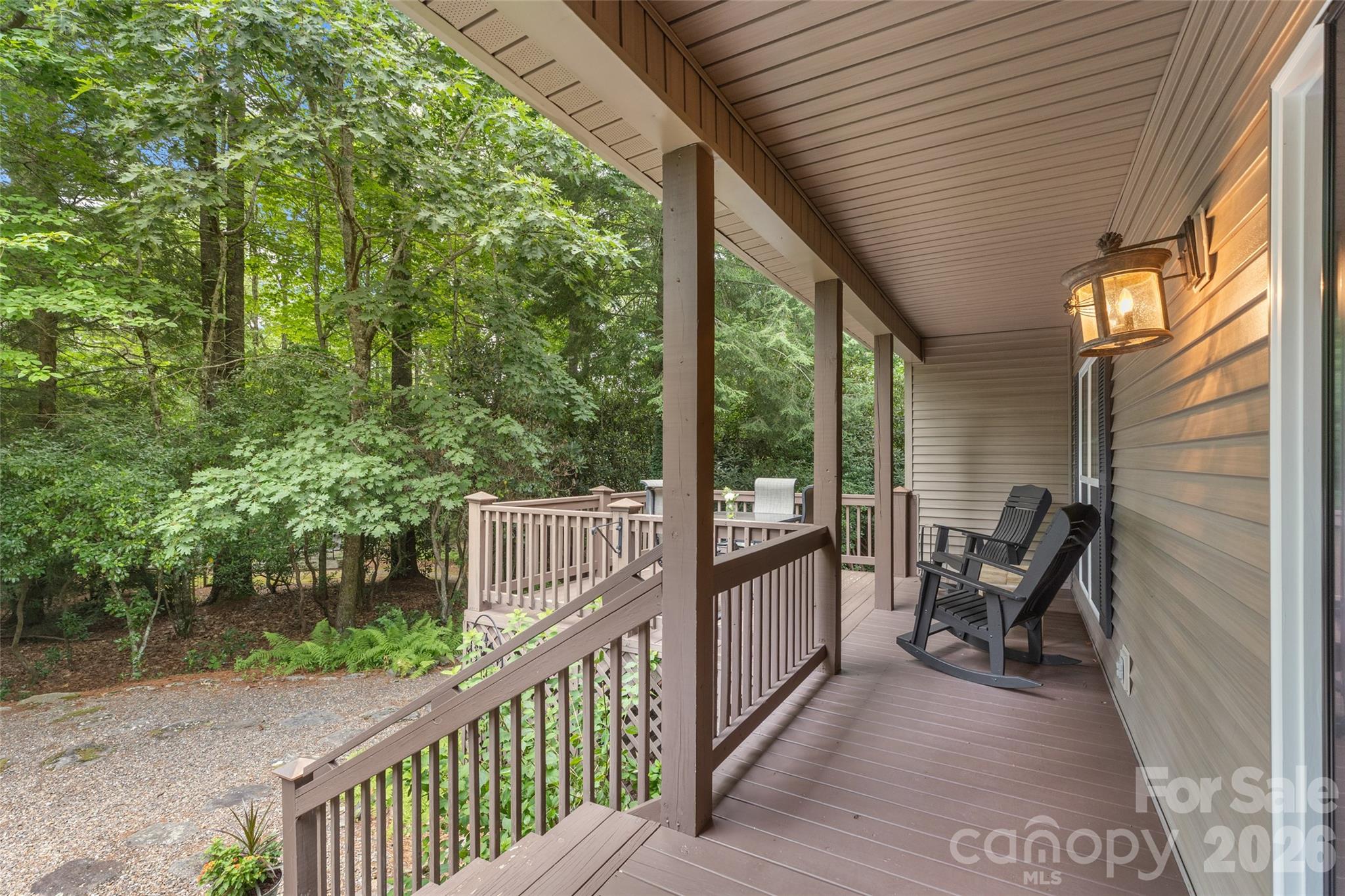 141 Dolly Lane — Highlands