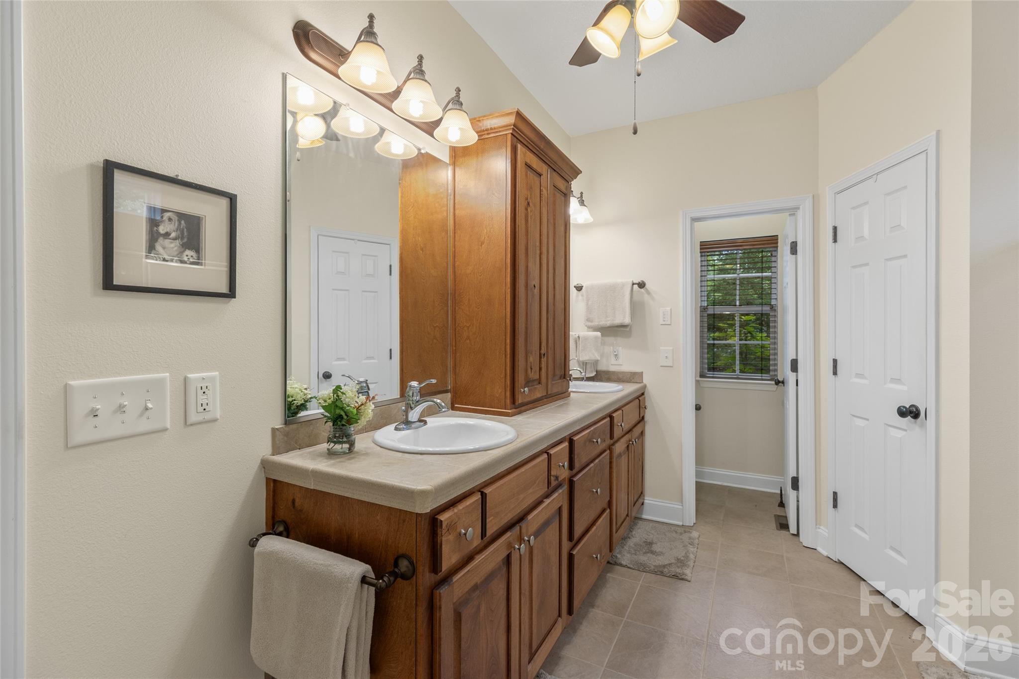 141 Dolly Lane — Highlands
