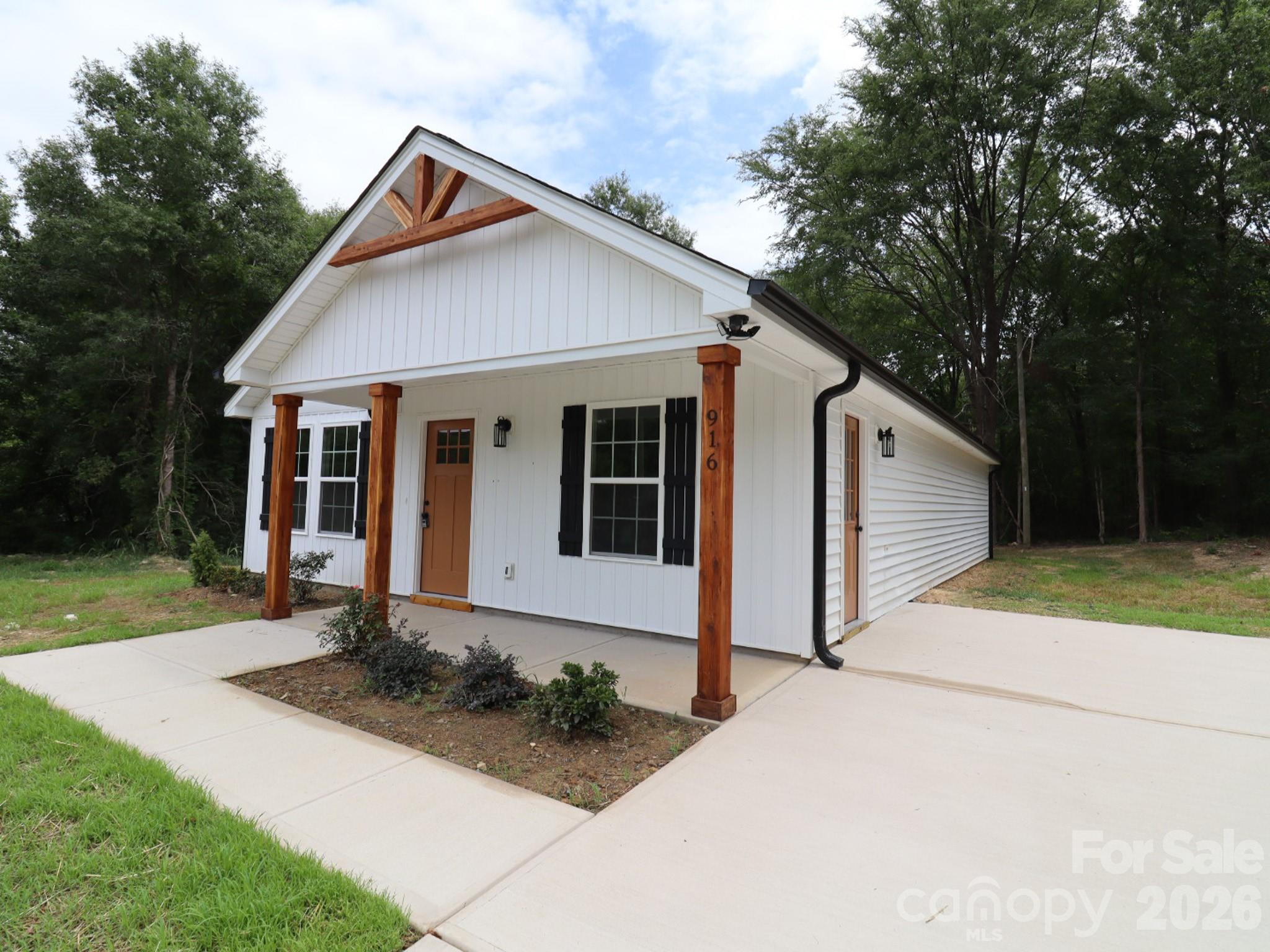 916 N Austin Road — Marshville