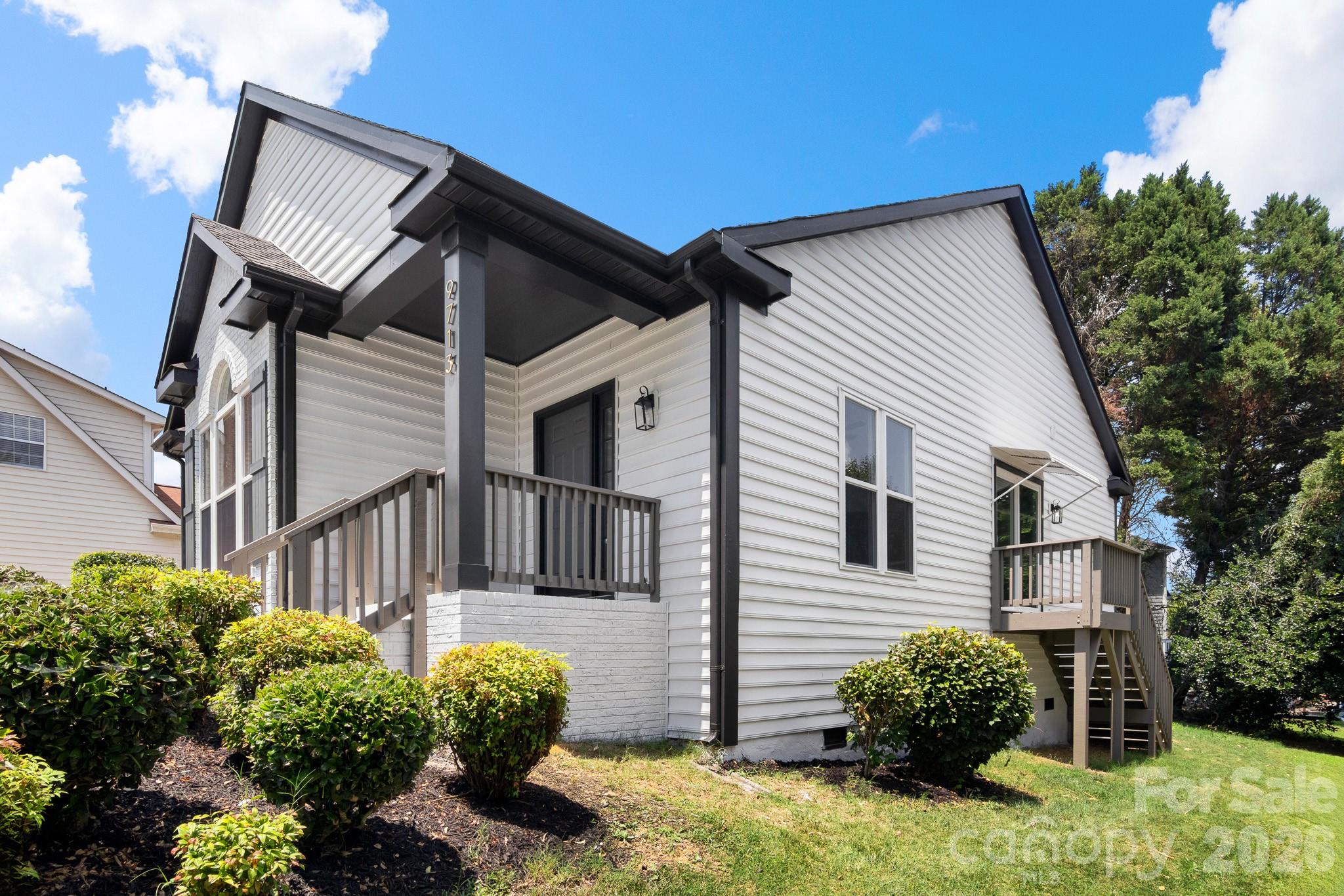 9713 Pernell Lane — Charlotte