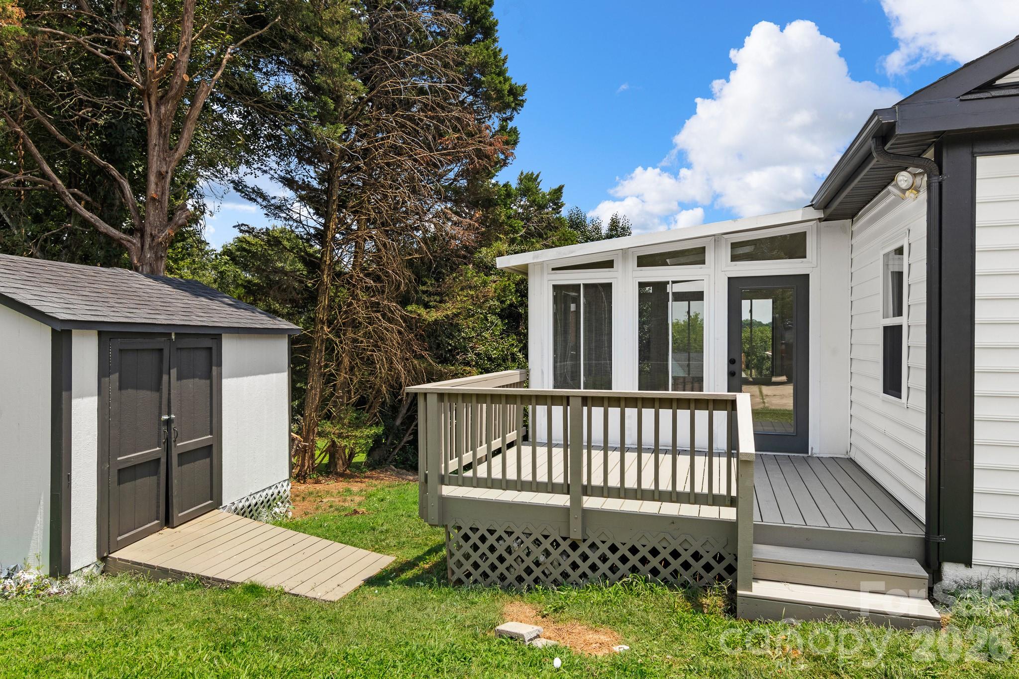 9713 Pernell Lane — Charlotte