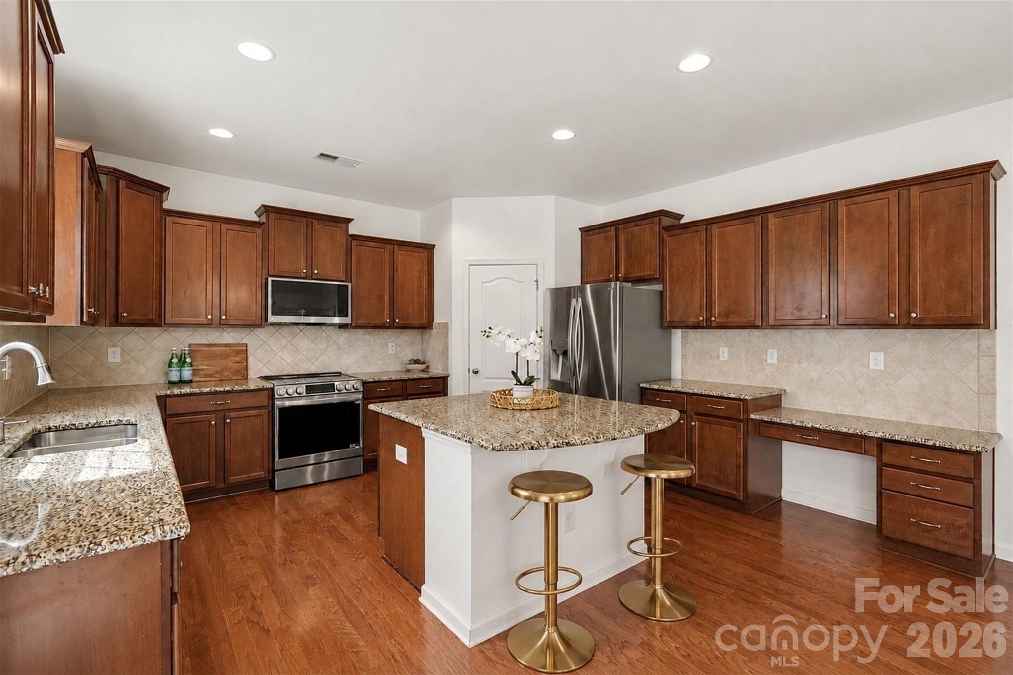 5810 Castlecove Road — Charlotte