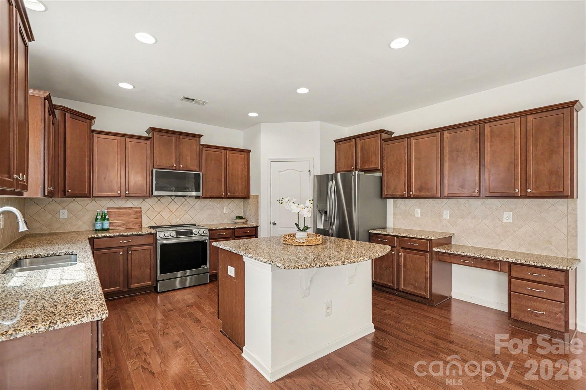 5810 Castlecove Road — Charlotte